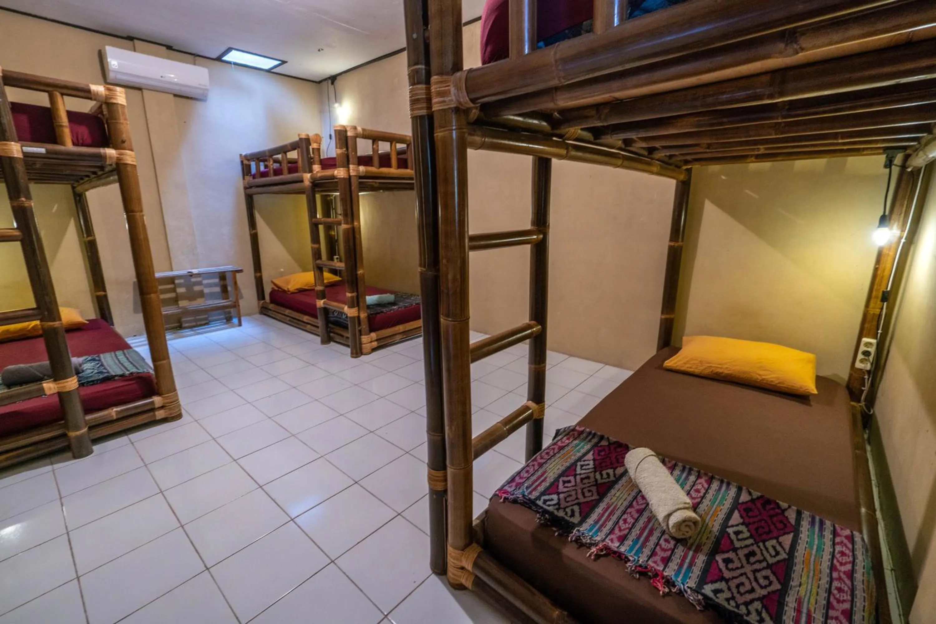 bunk bed, Bed in Losmanos Hostel