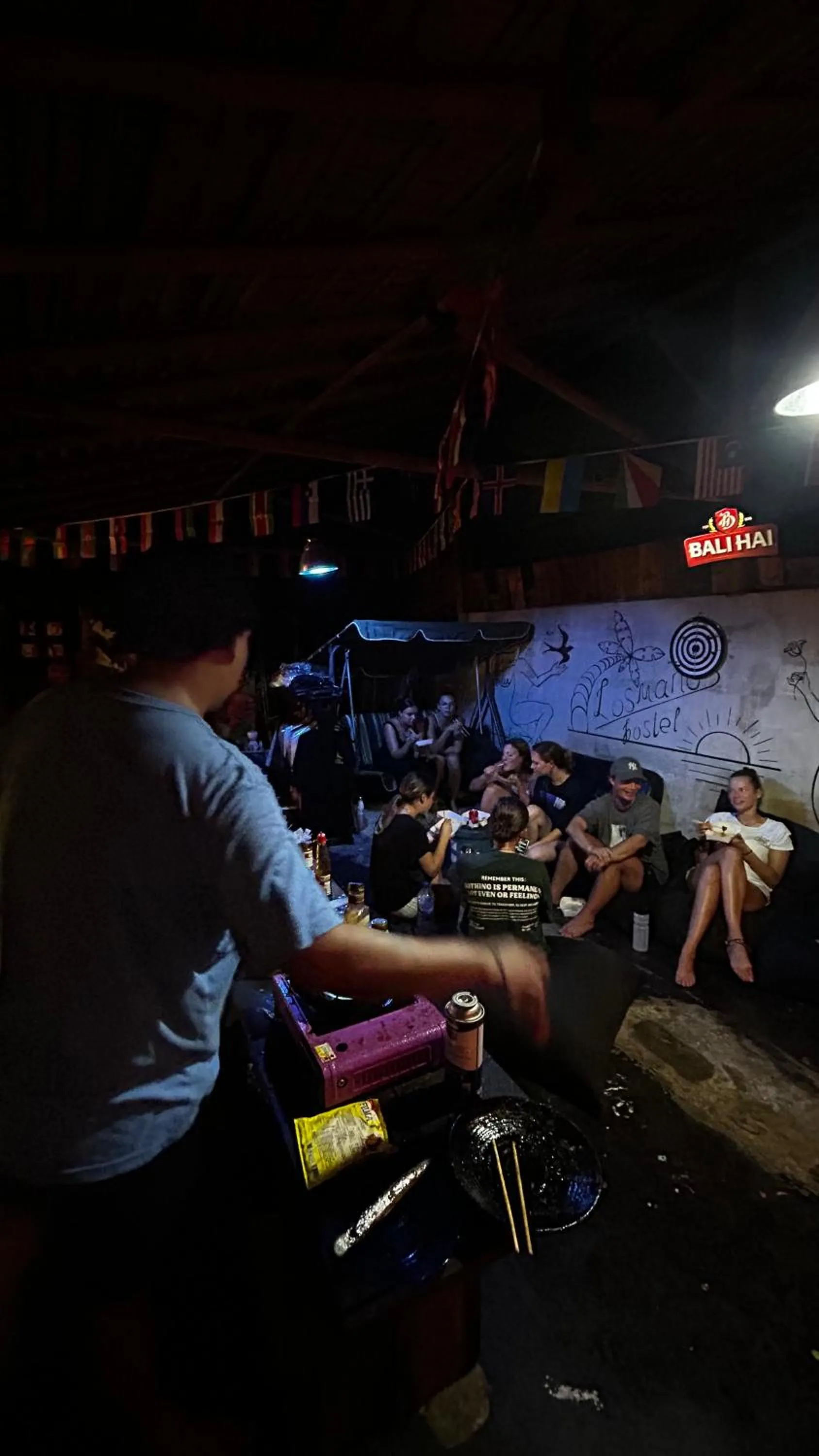 Communal lounge/ TV room in Losmanos Hostel