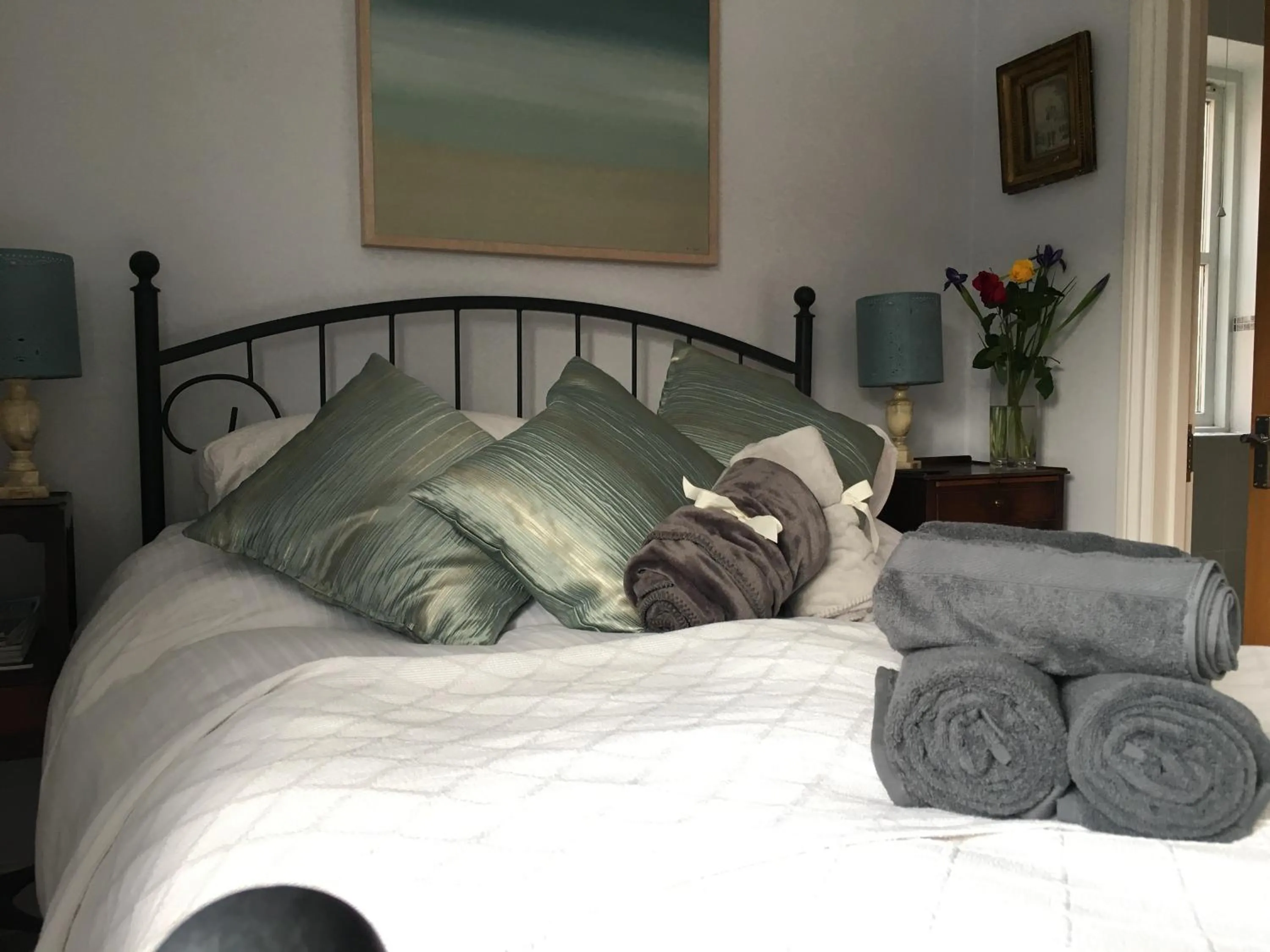 Bedroom, Bed in 5 Charlton Mill Way B&B