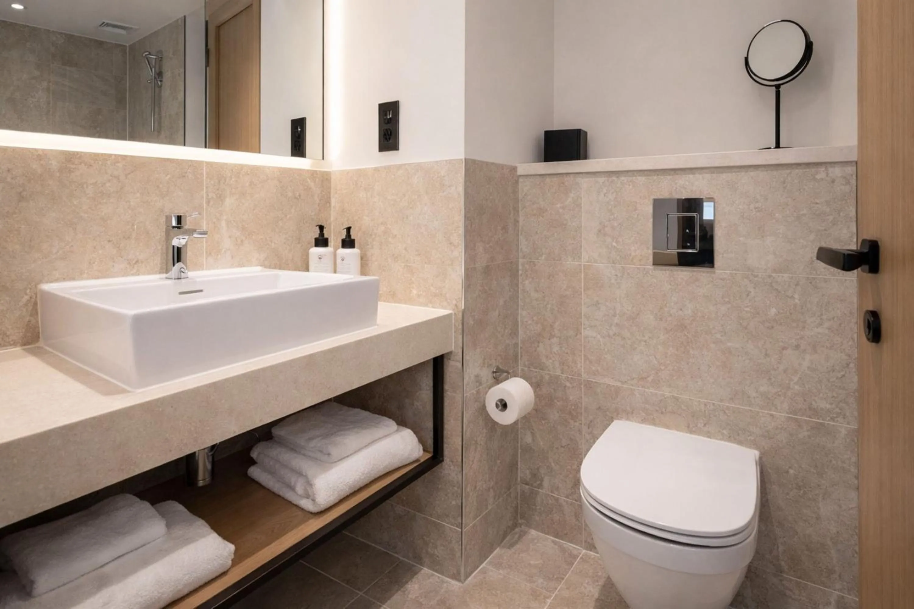 Bathroom in Holiday Inn London Camden Lock by IHG
