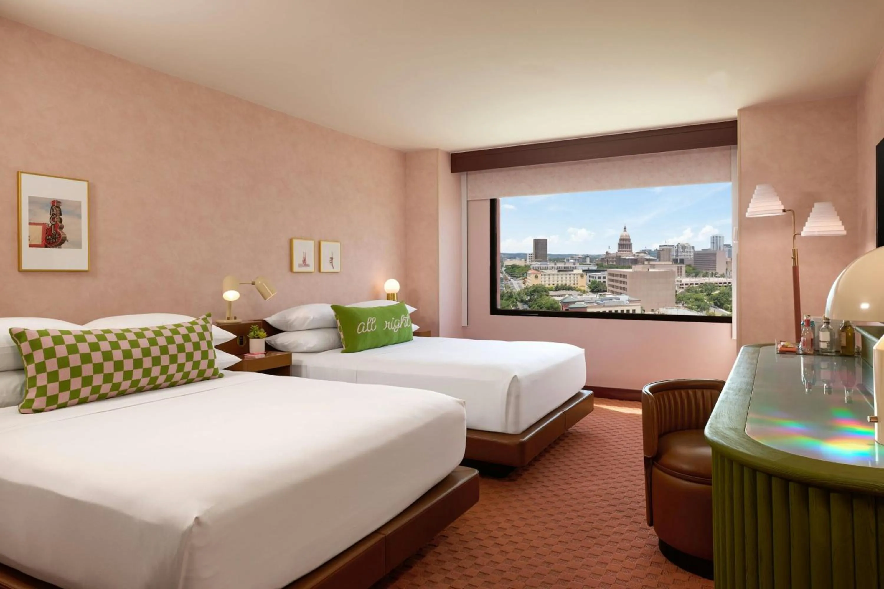 Photo of the whole room, Bed in Downright Austin, A Renaissance Hotel