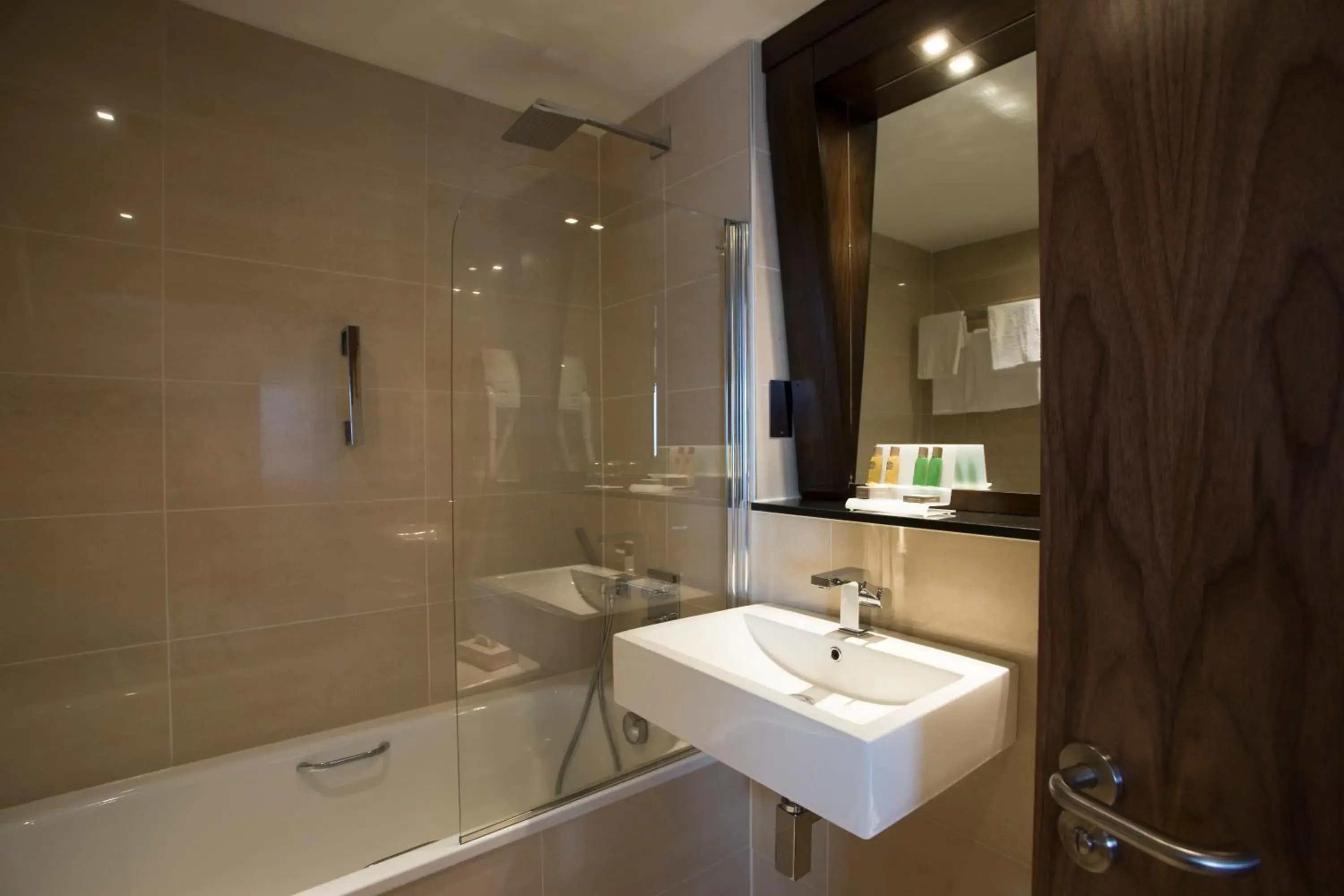 Superior Double Room in Ashling Hotel Dublin Superior Double Room in Ashling Hotel Dublin