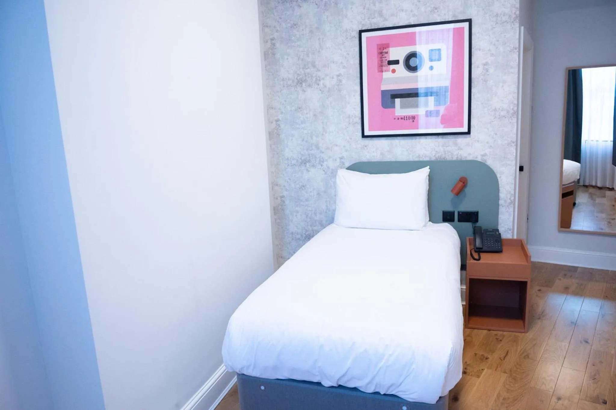 Photo of the whole room, Bed in Garner Hotel Reading City Centre, an IHG Hotel