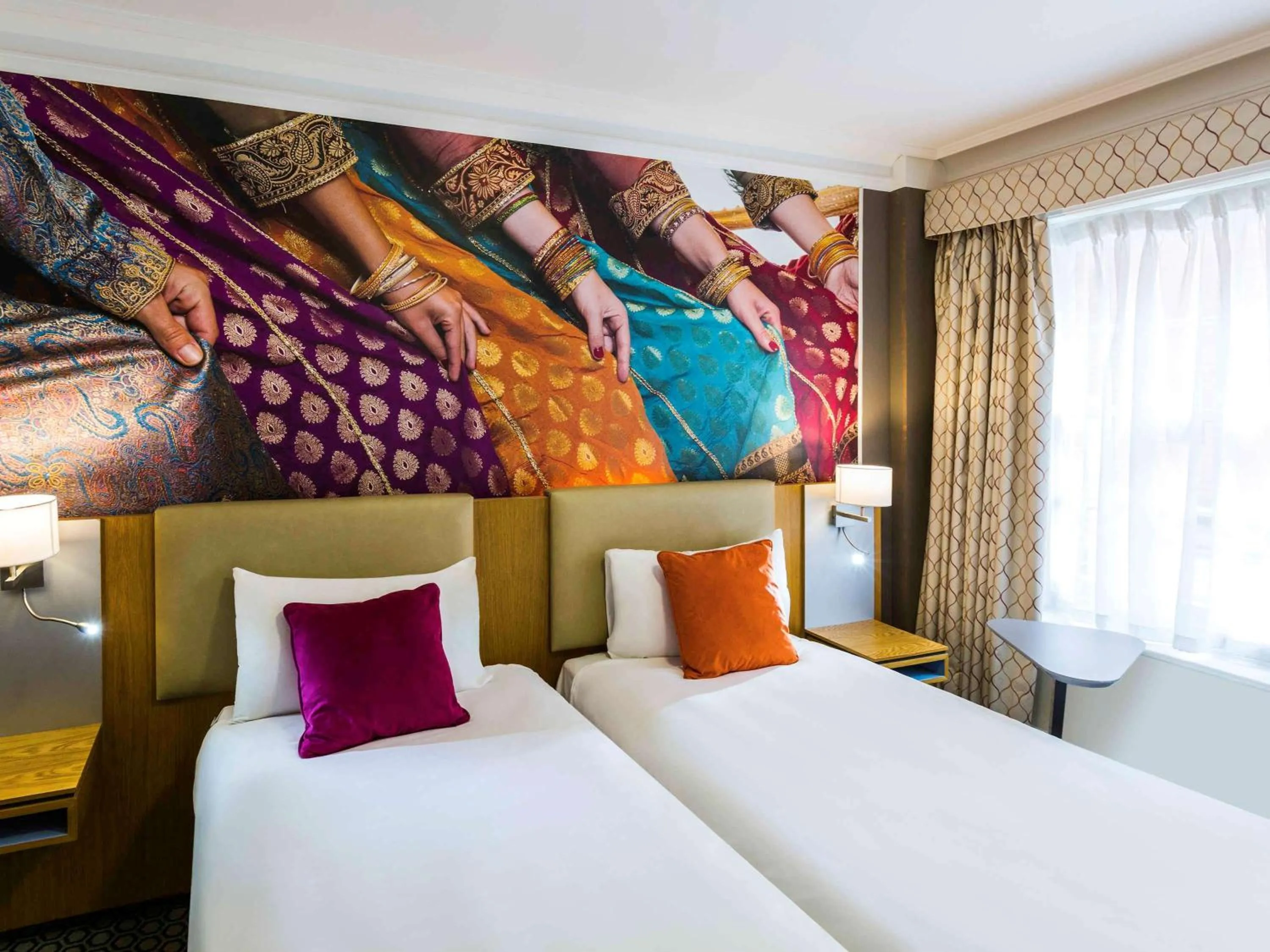 Photo of the whole room in ibis Styles Reading Centre