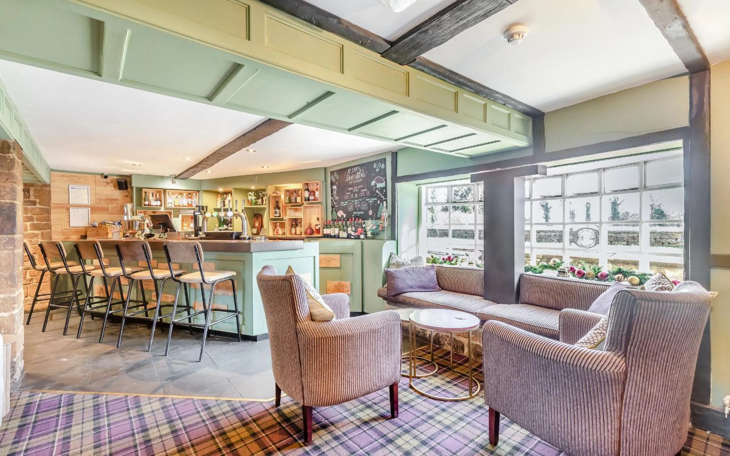 Lounge or bar in Banbury Wroxton House Hotel