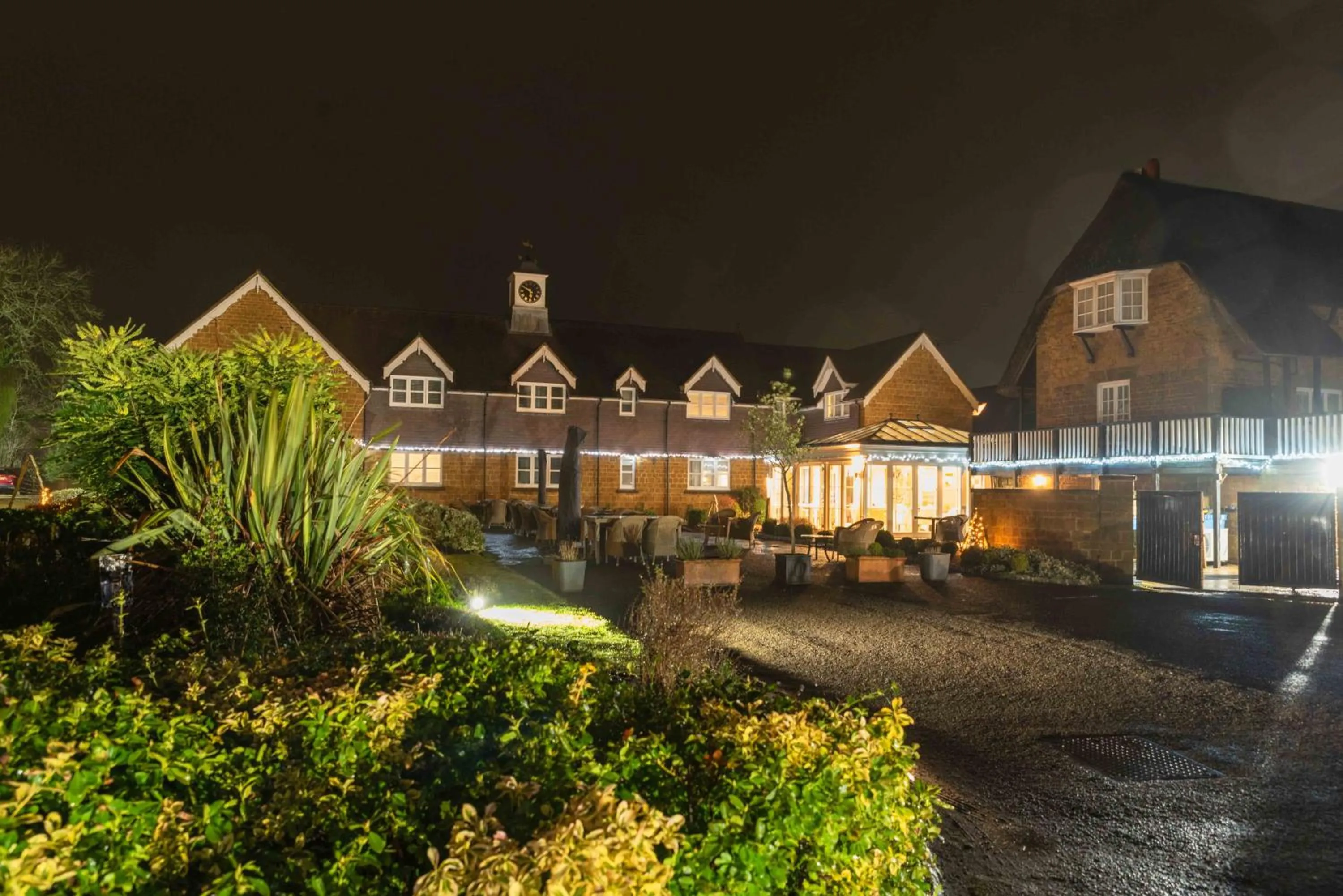 Property building in Banbury Wroxton House Hotel