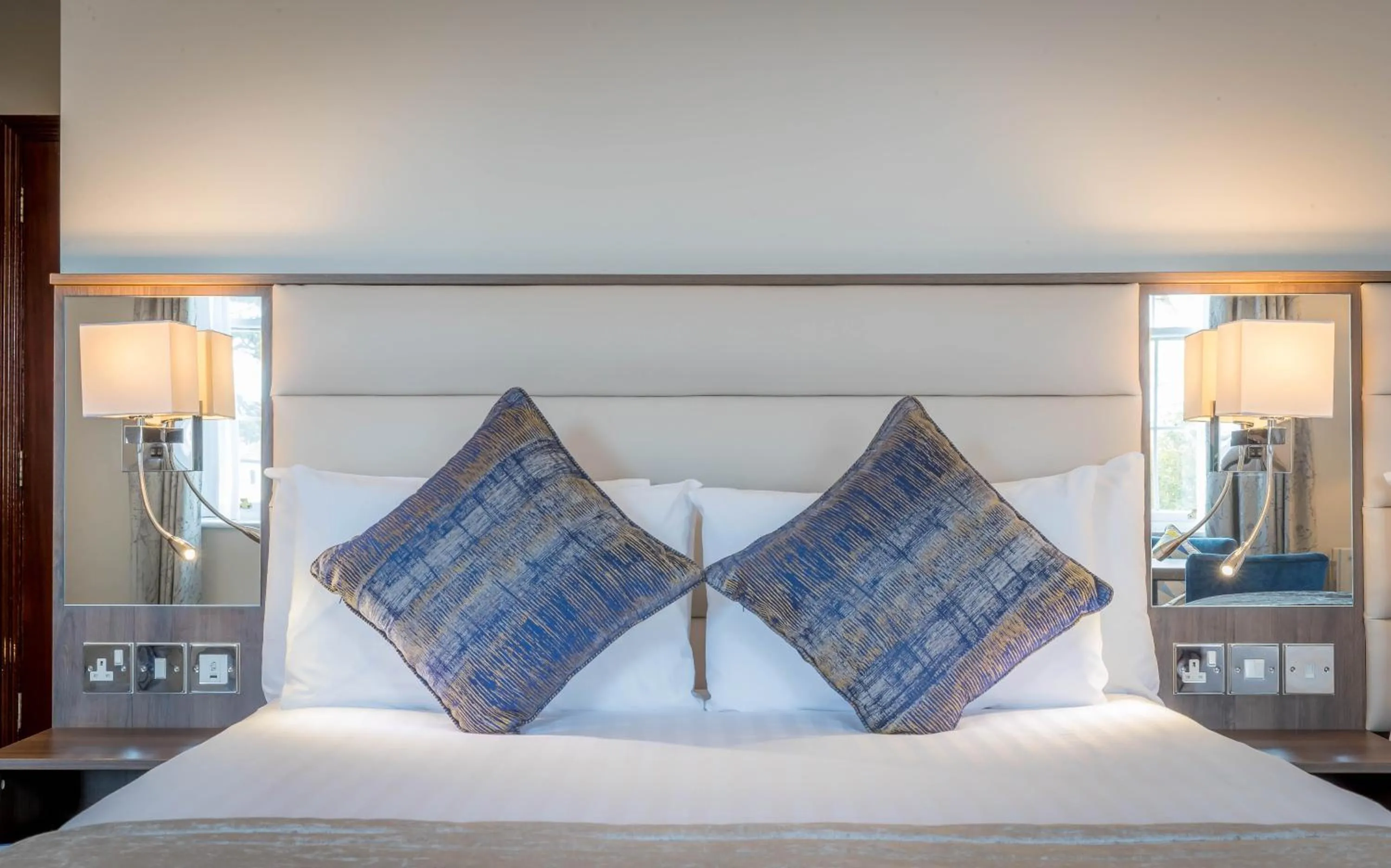 Bedroom, Bed in Marine Hotel