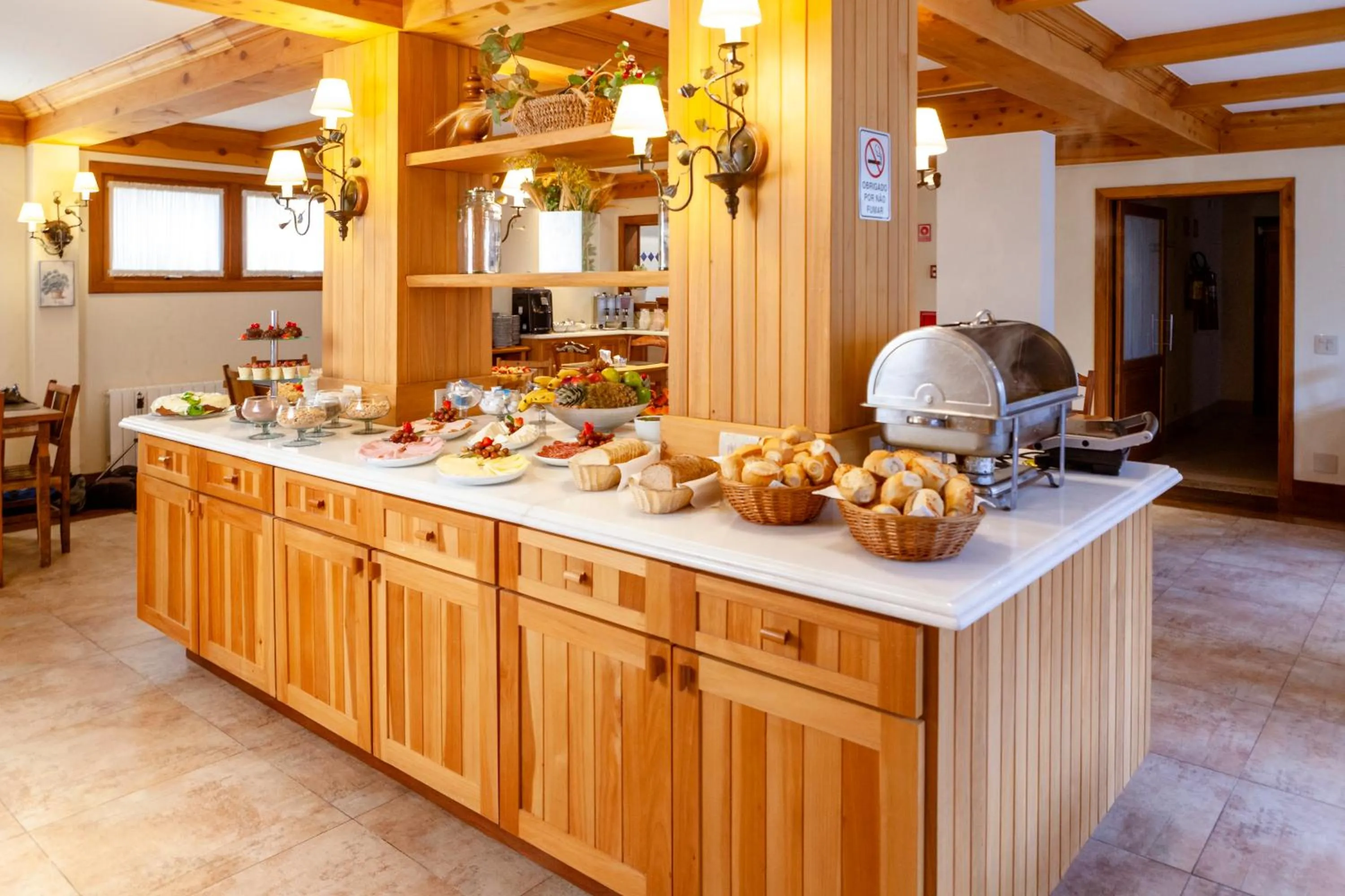 Buffet breakfast in Hotel Solar d'Izabel