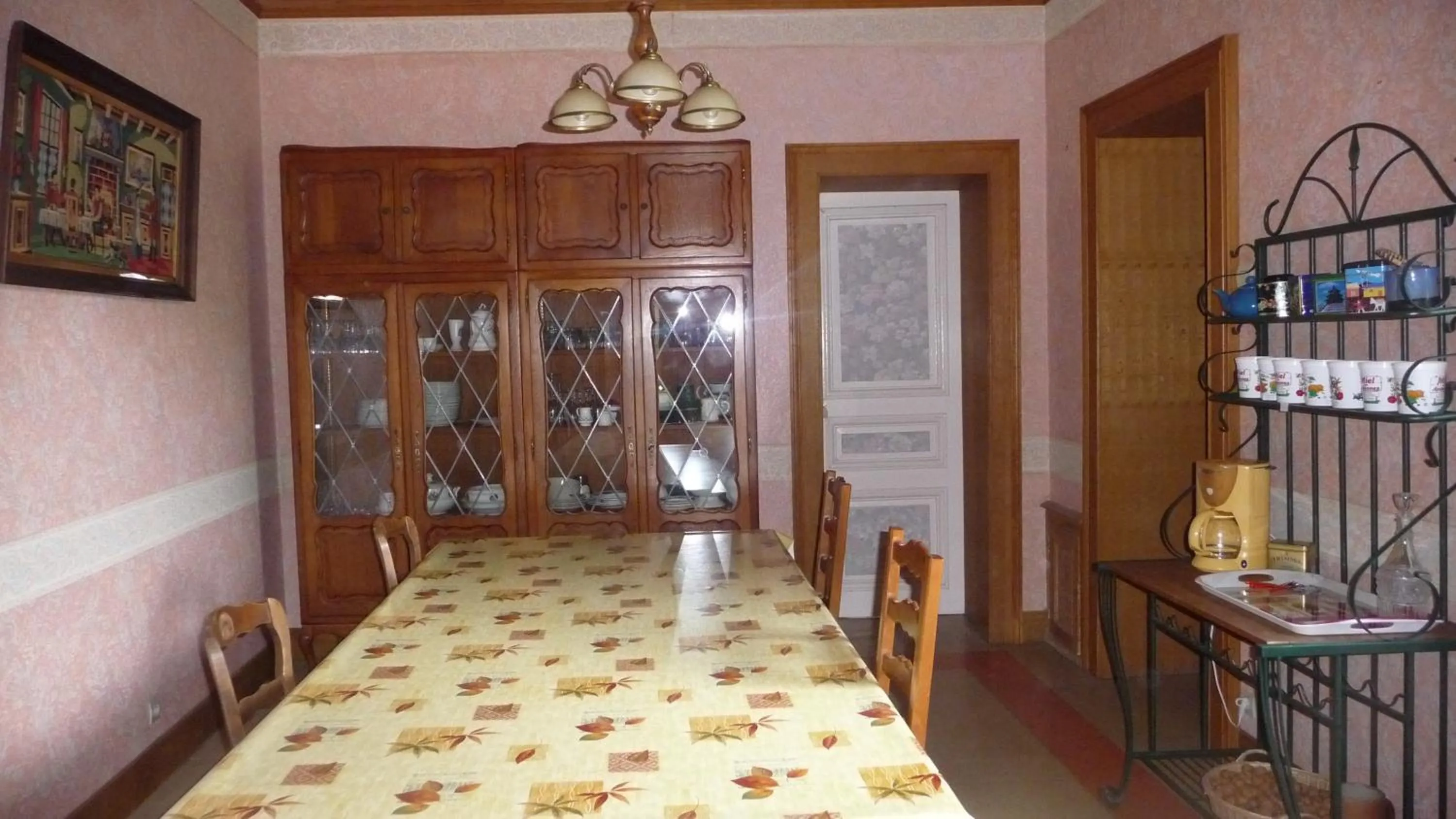 Dining area, Bed in Le Point du Jour