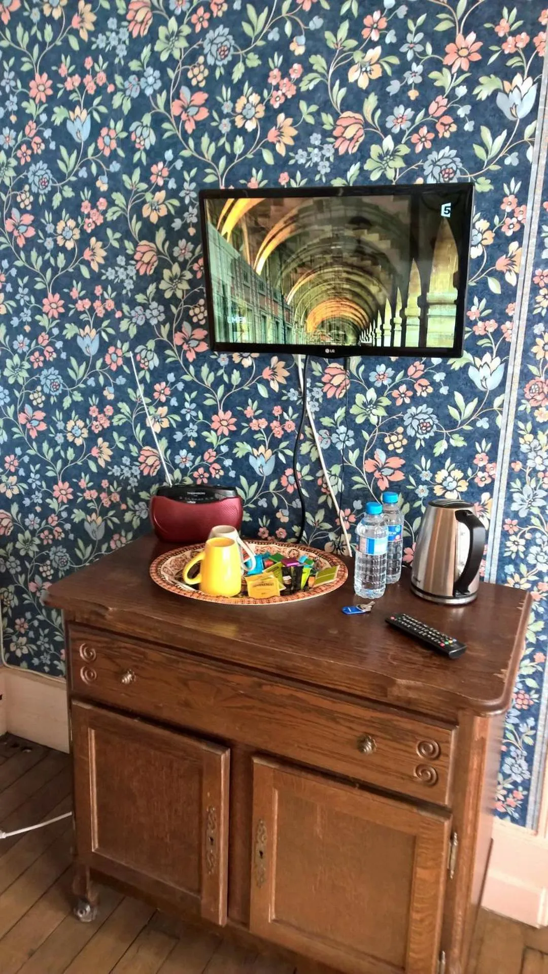 Coffee/tea facilities in Le Point du Jour