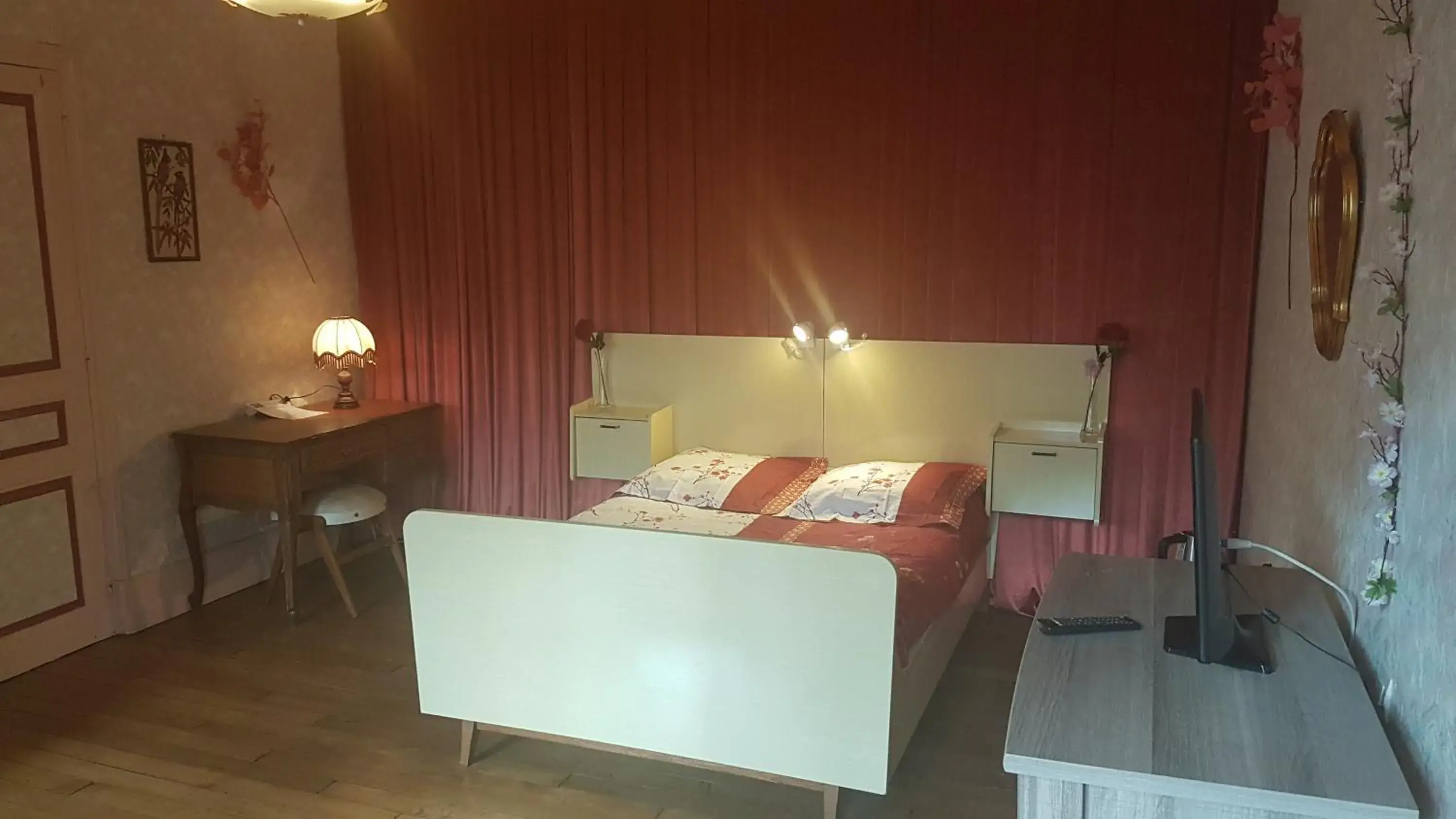 Double Room in Le Point du Jour Double Room in Le Point du Jour