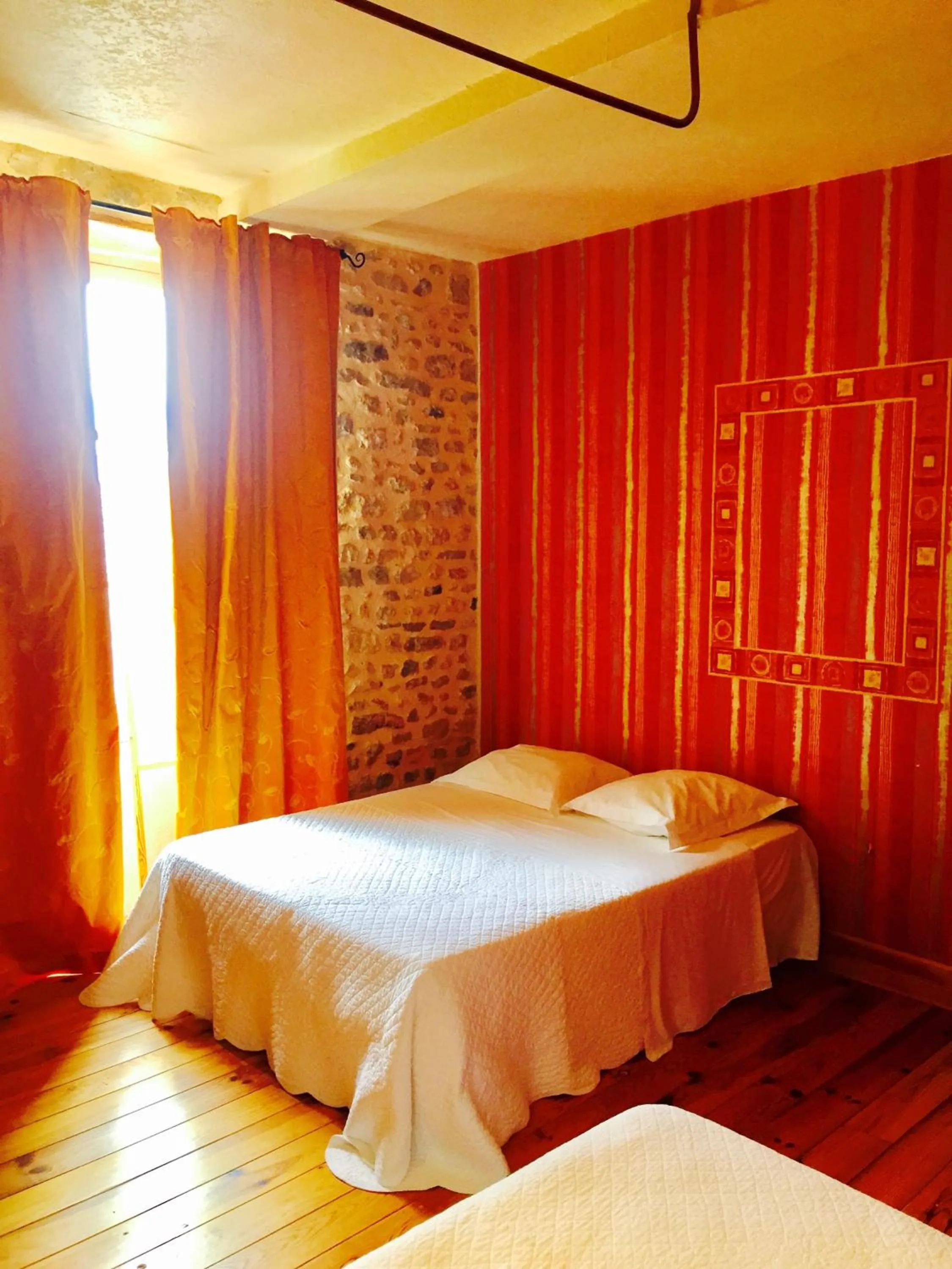 Aux Caprices des Dieux