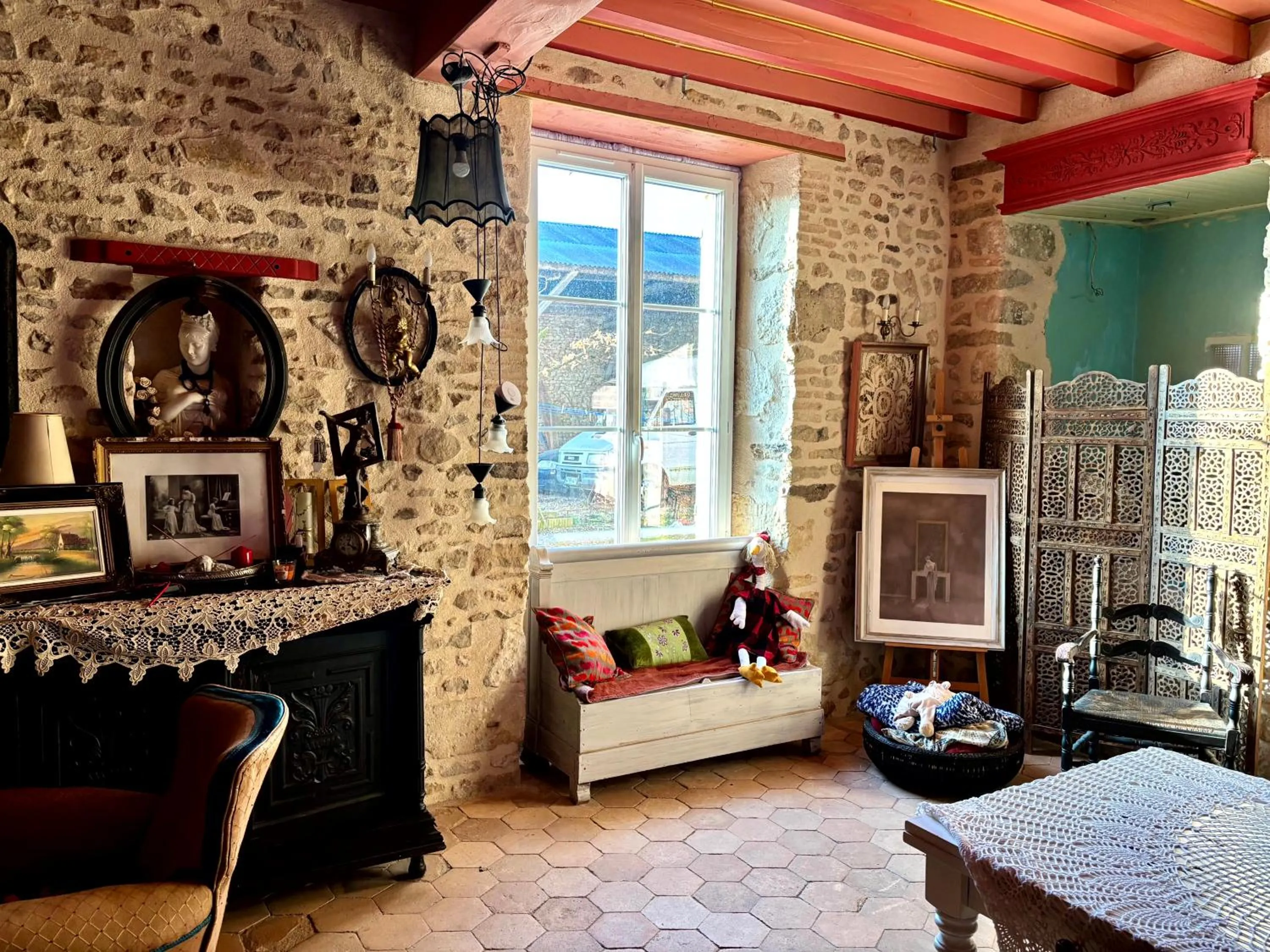 Aux Caprices des Dieux