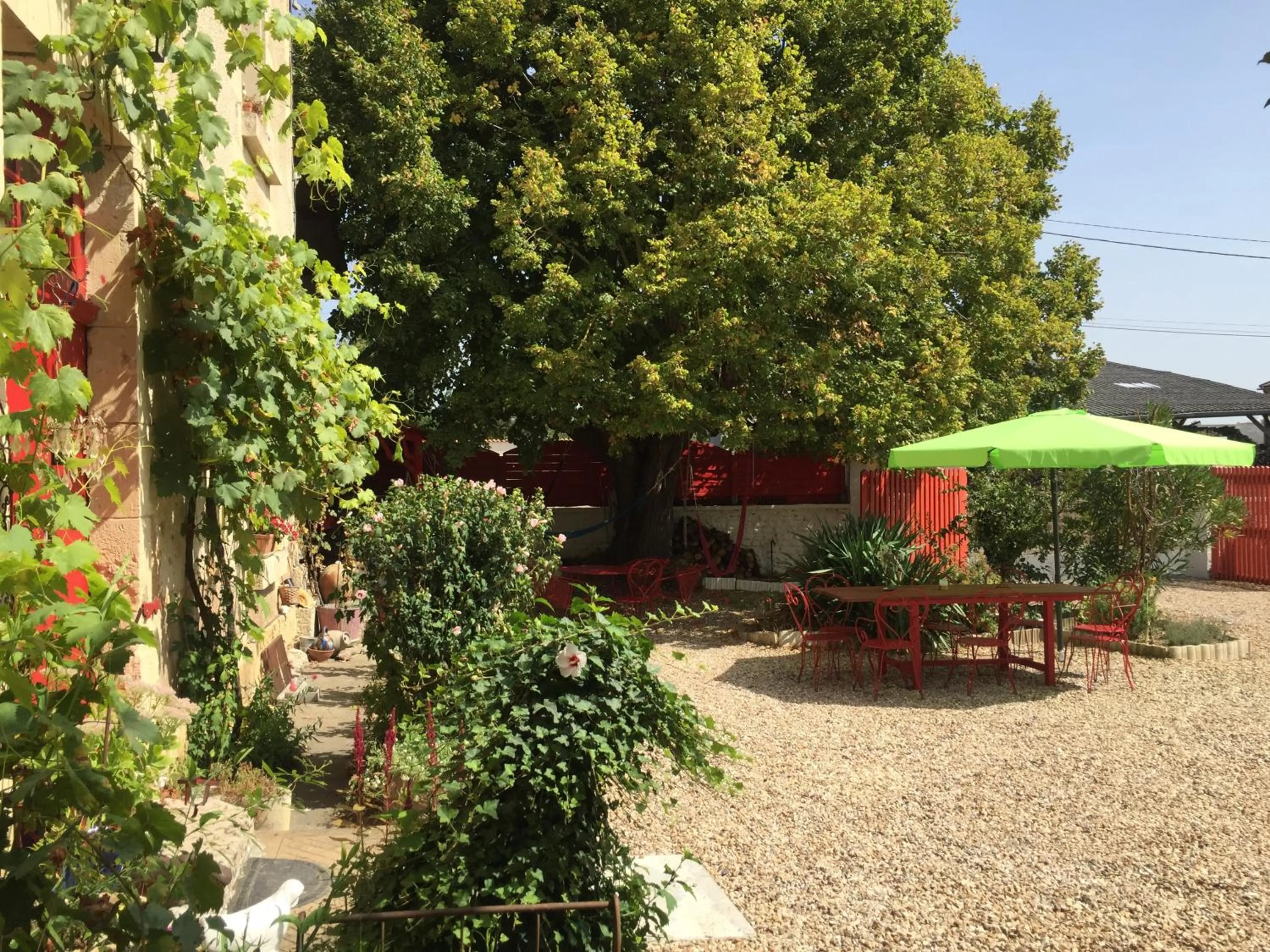 Garden view in Aux Caprices des Dieux