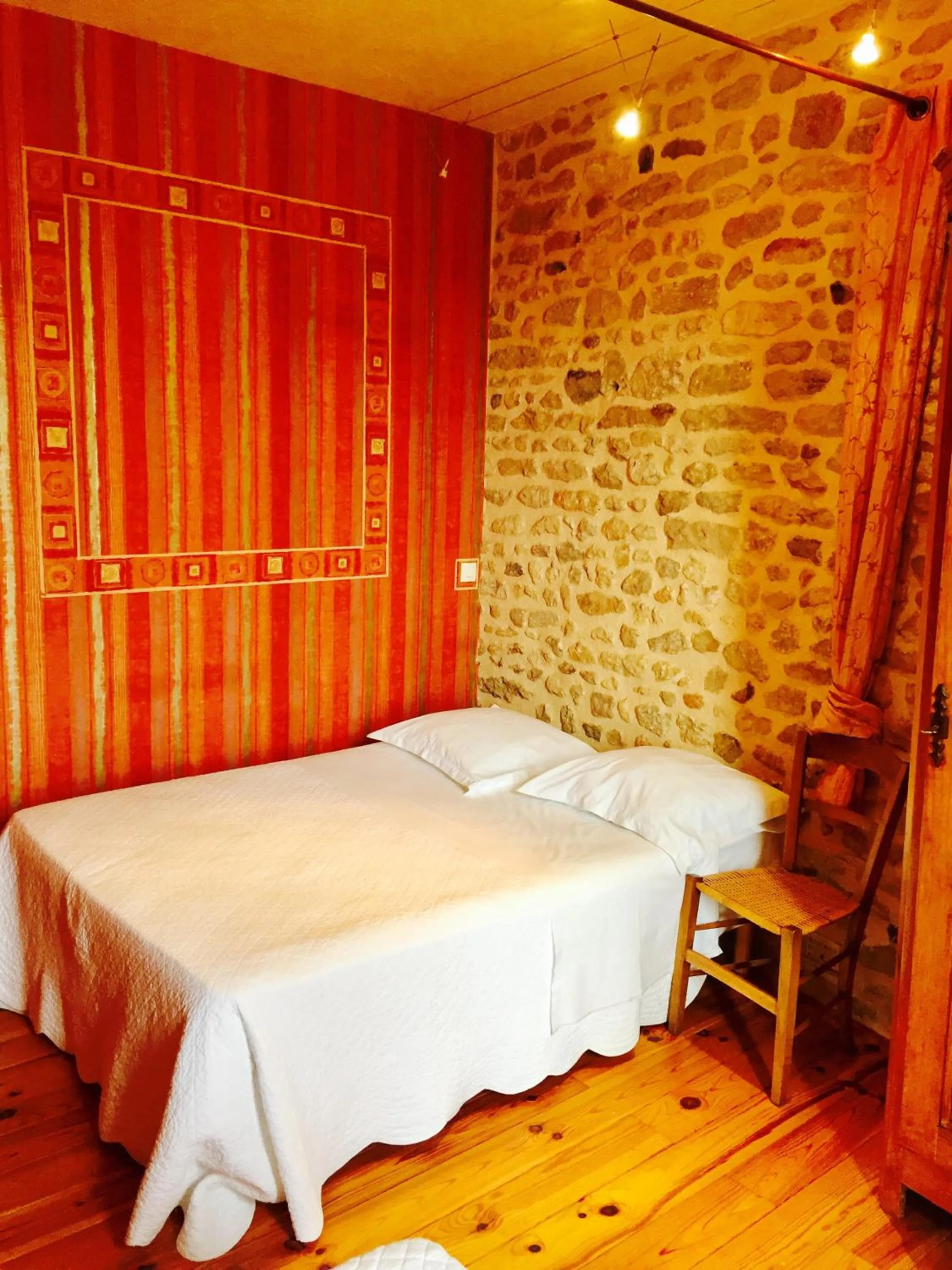 Aux Caprices des Dieux