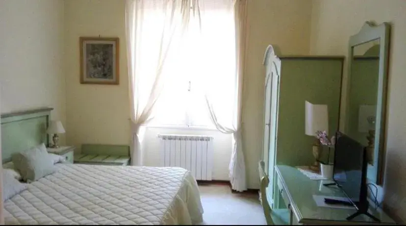 Double Room in Villa Orsini Double Room in Villa Orsini