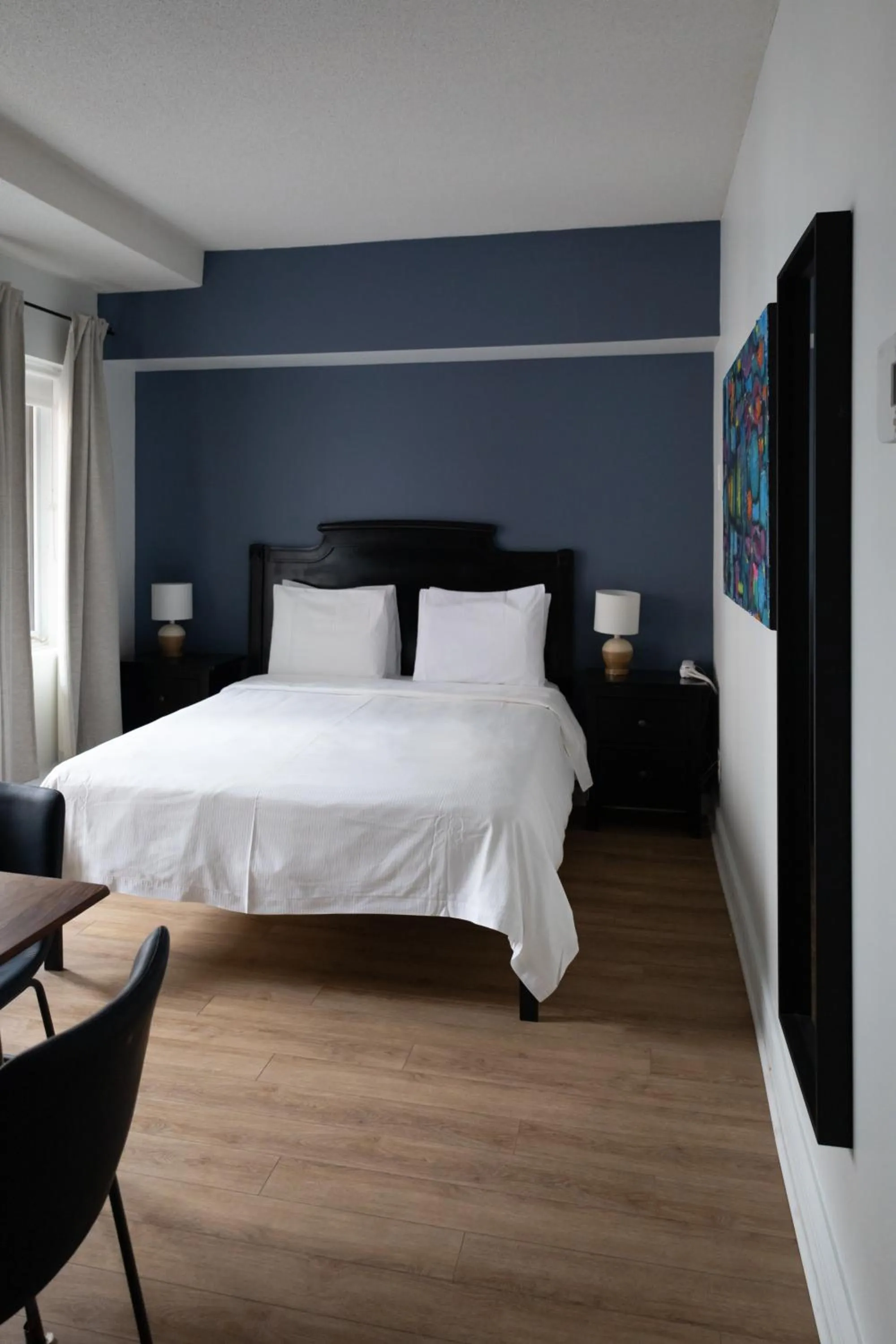 Bedroom, Bed in ByWard Blue Inn