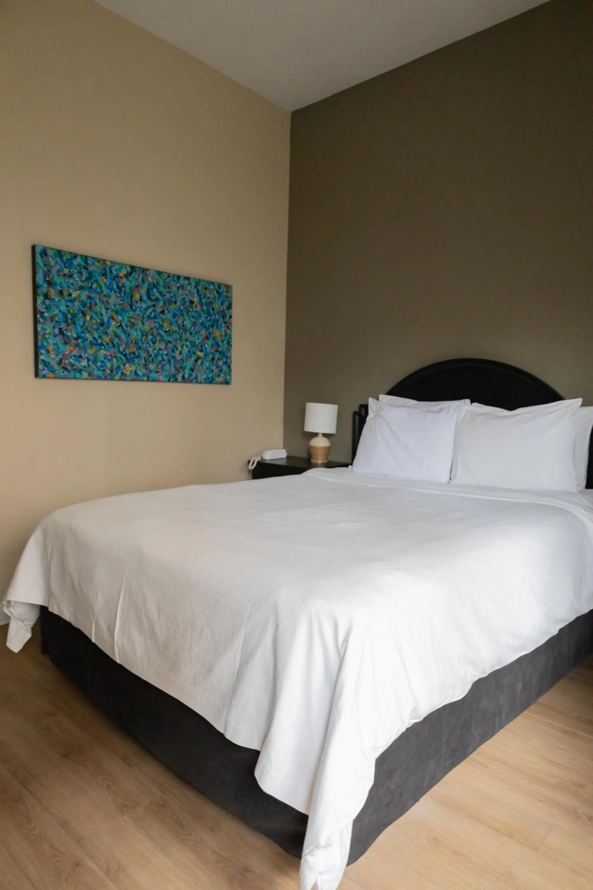 Bedroom, Bed in ByWard Blue Inn