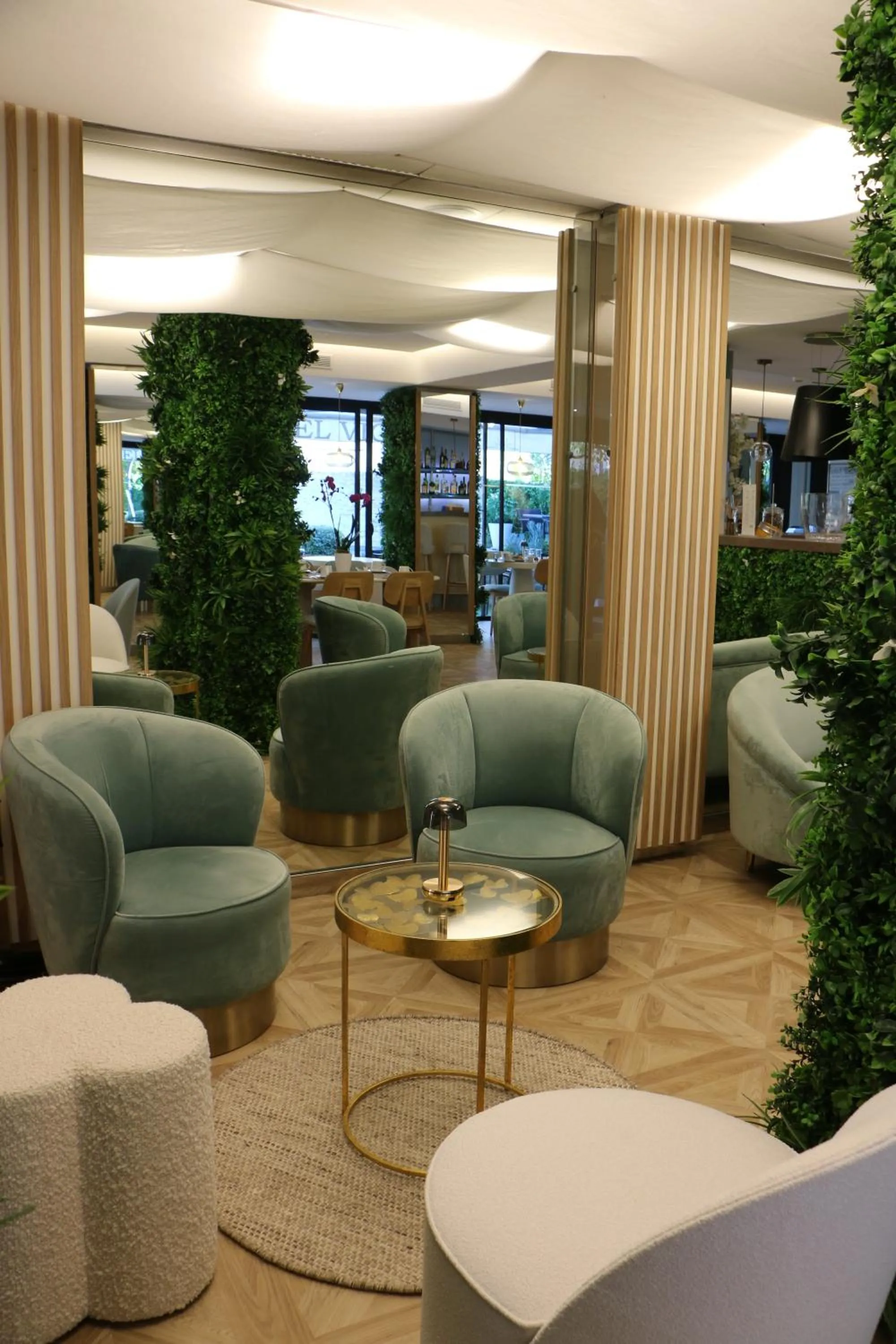 Lobby or reception in Hôtel Victoria