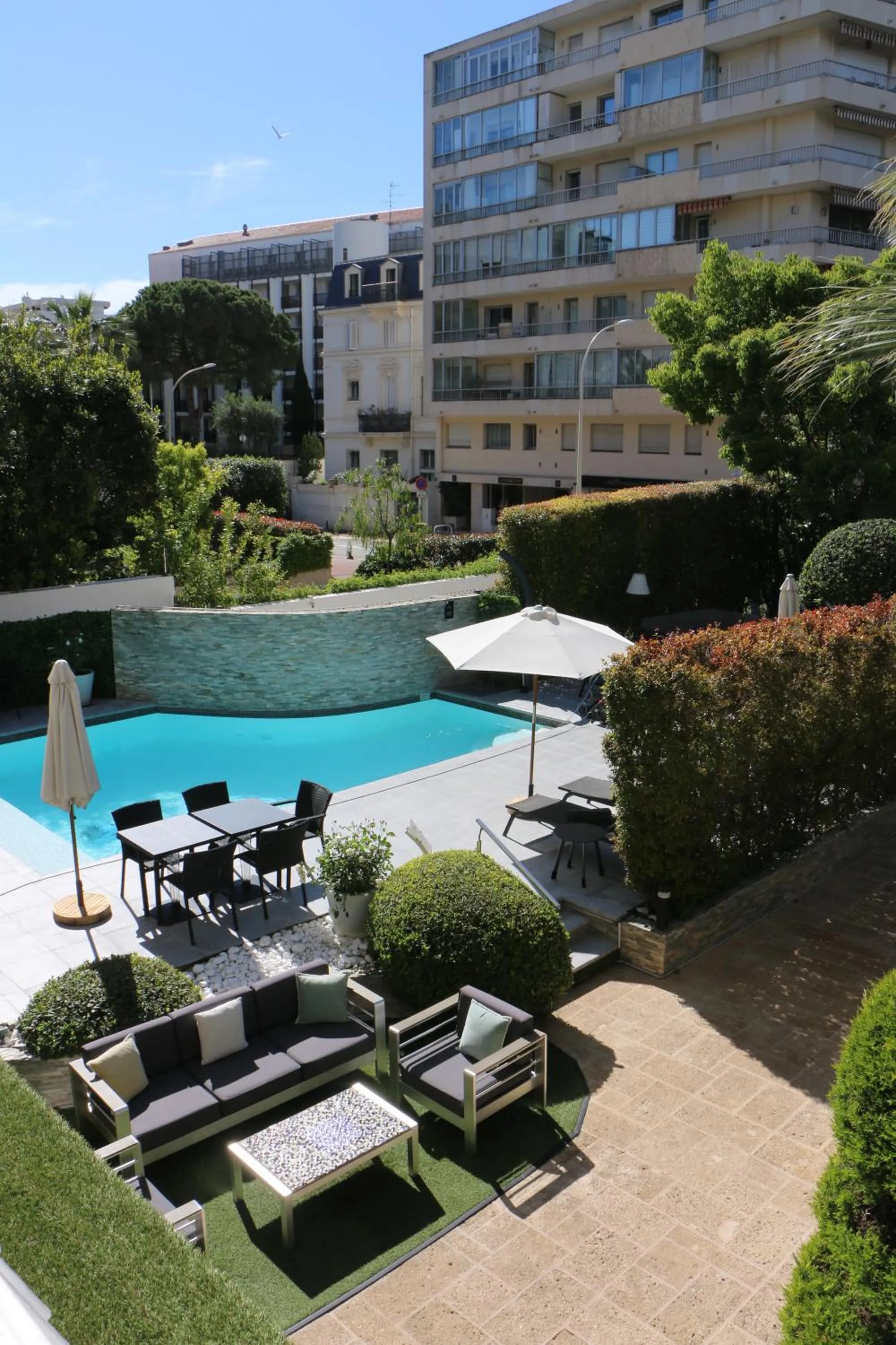 Property building in Hôtel Victoria