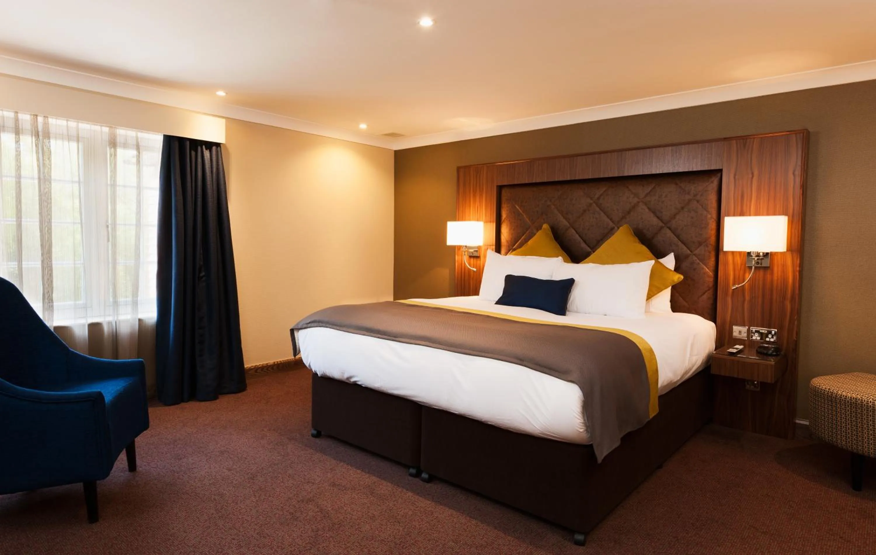 Bed in Frensham Pond Country House Hotel & Spa