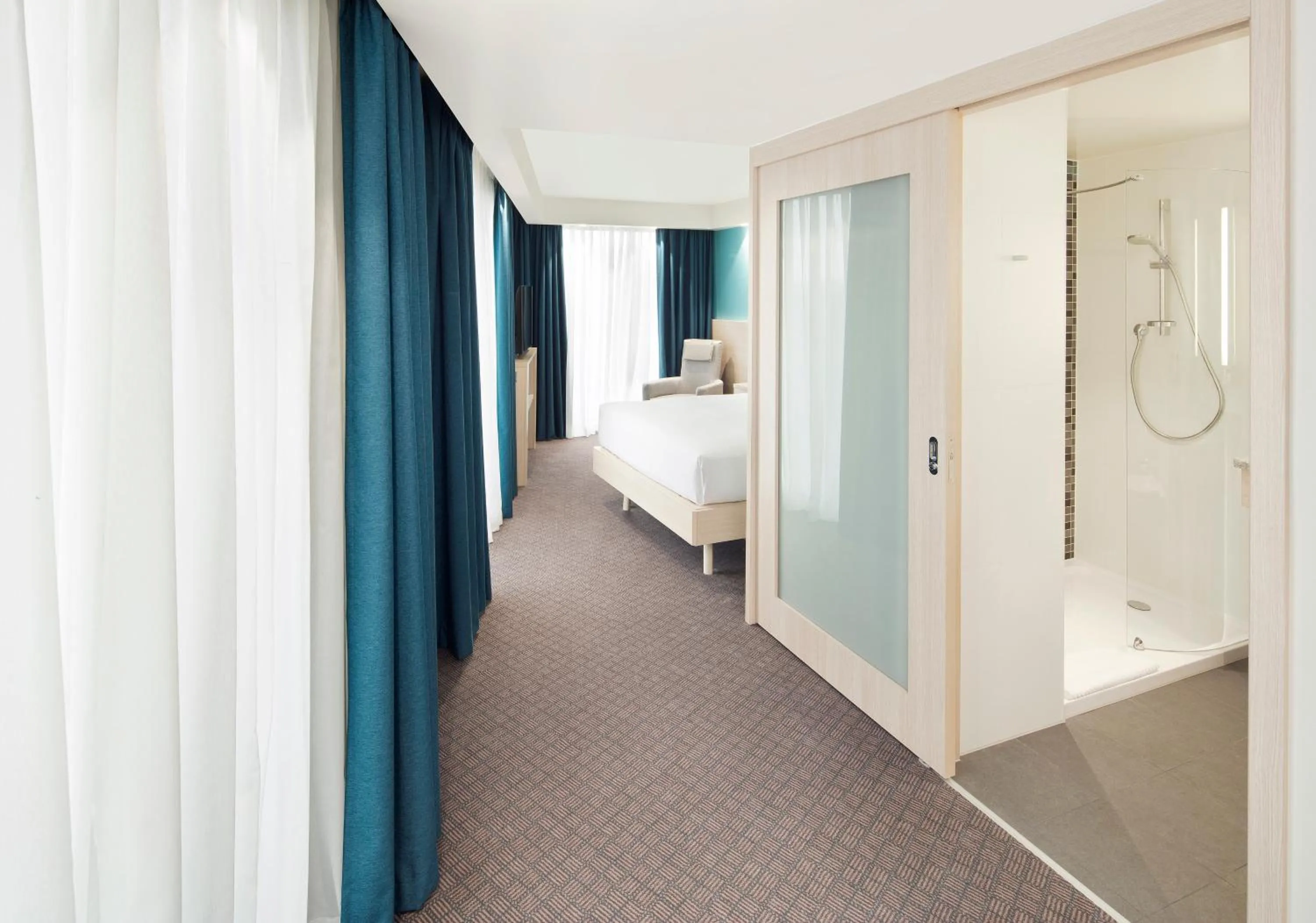 Bedroom, Bed in Hampton By Hilton London Docklands