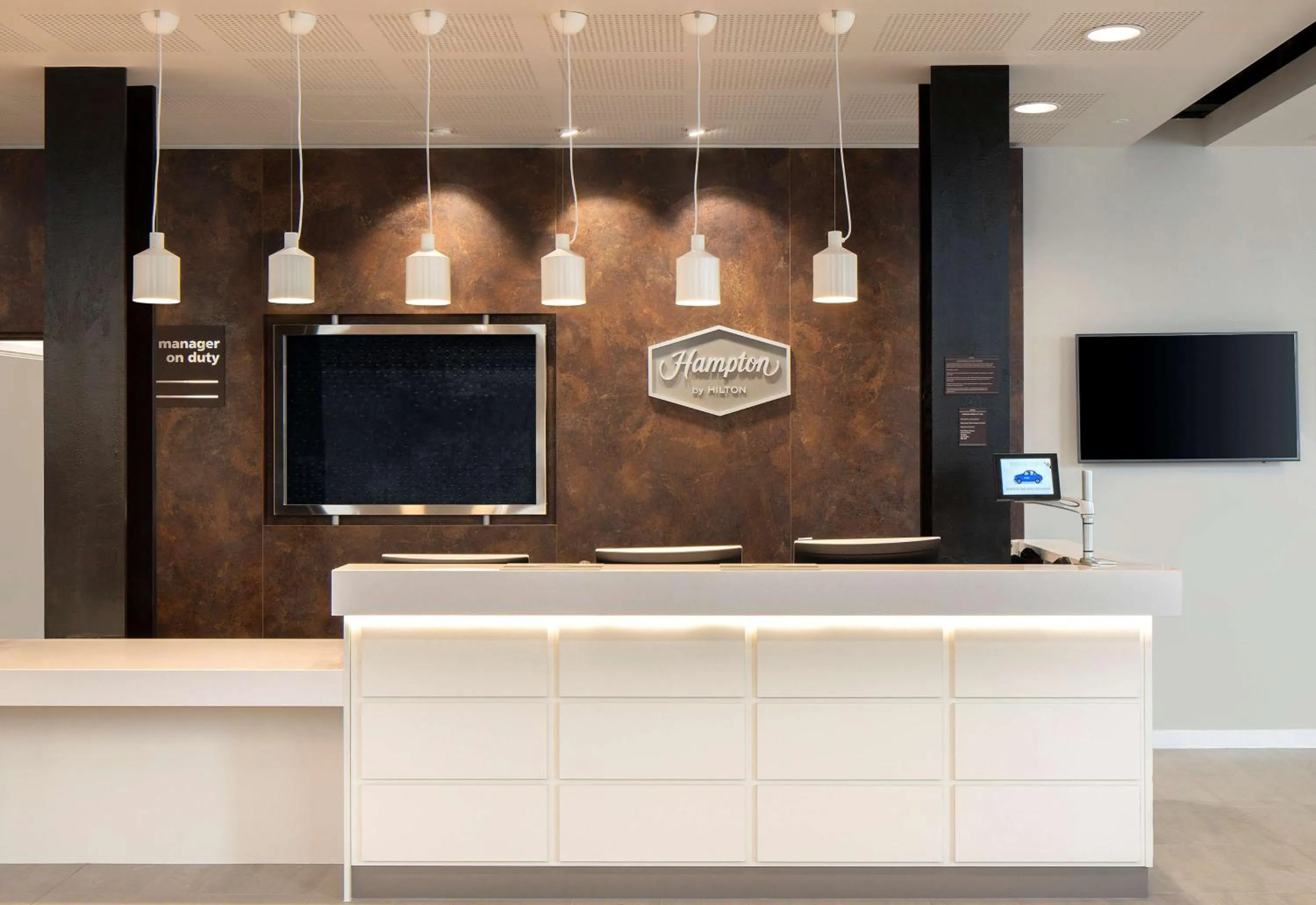 Lobby or reception in Hampton By Hilton London Docklands