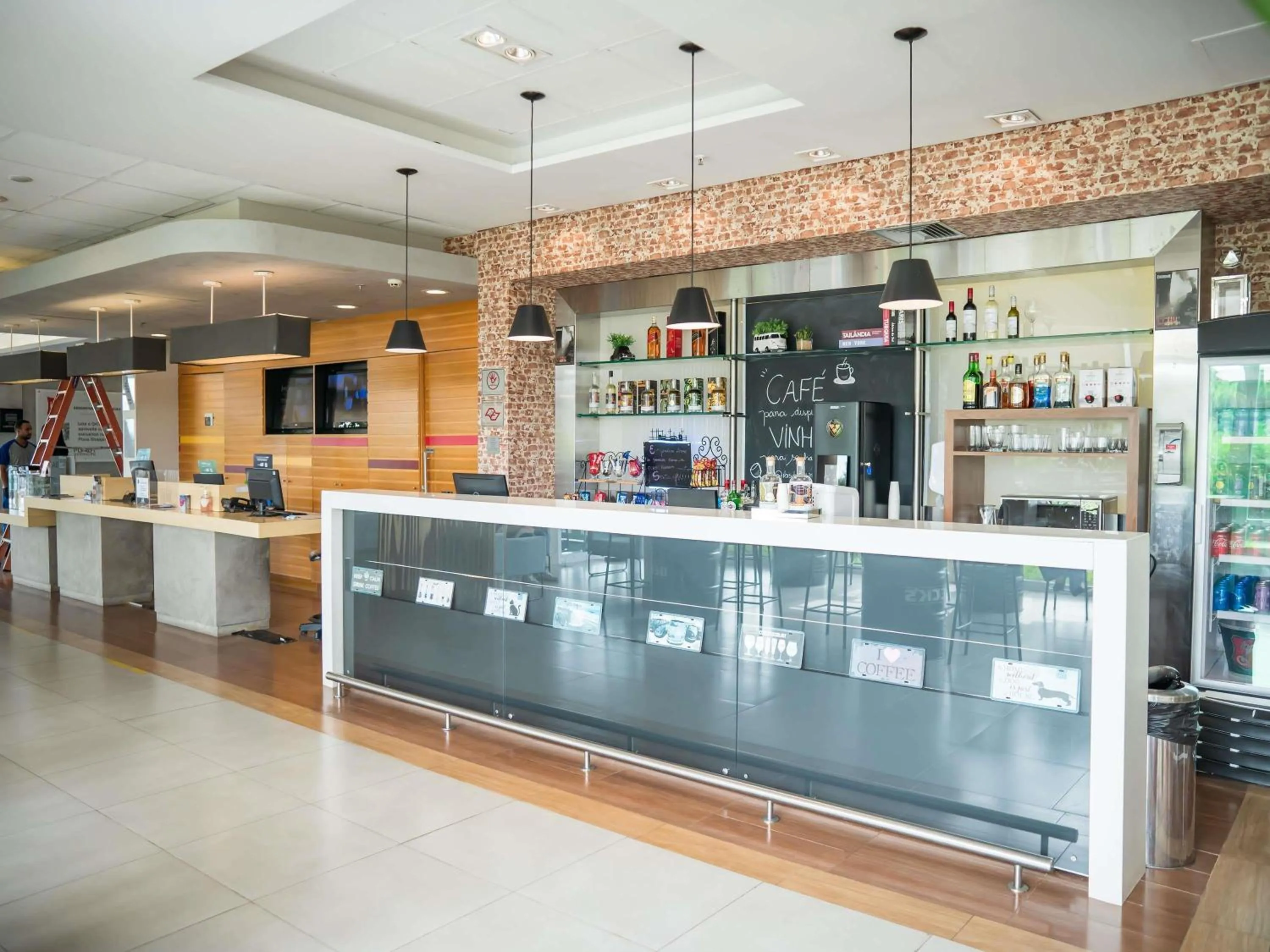 Lounge or bar in ibis Itu Plaza Shopping