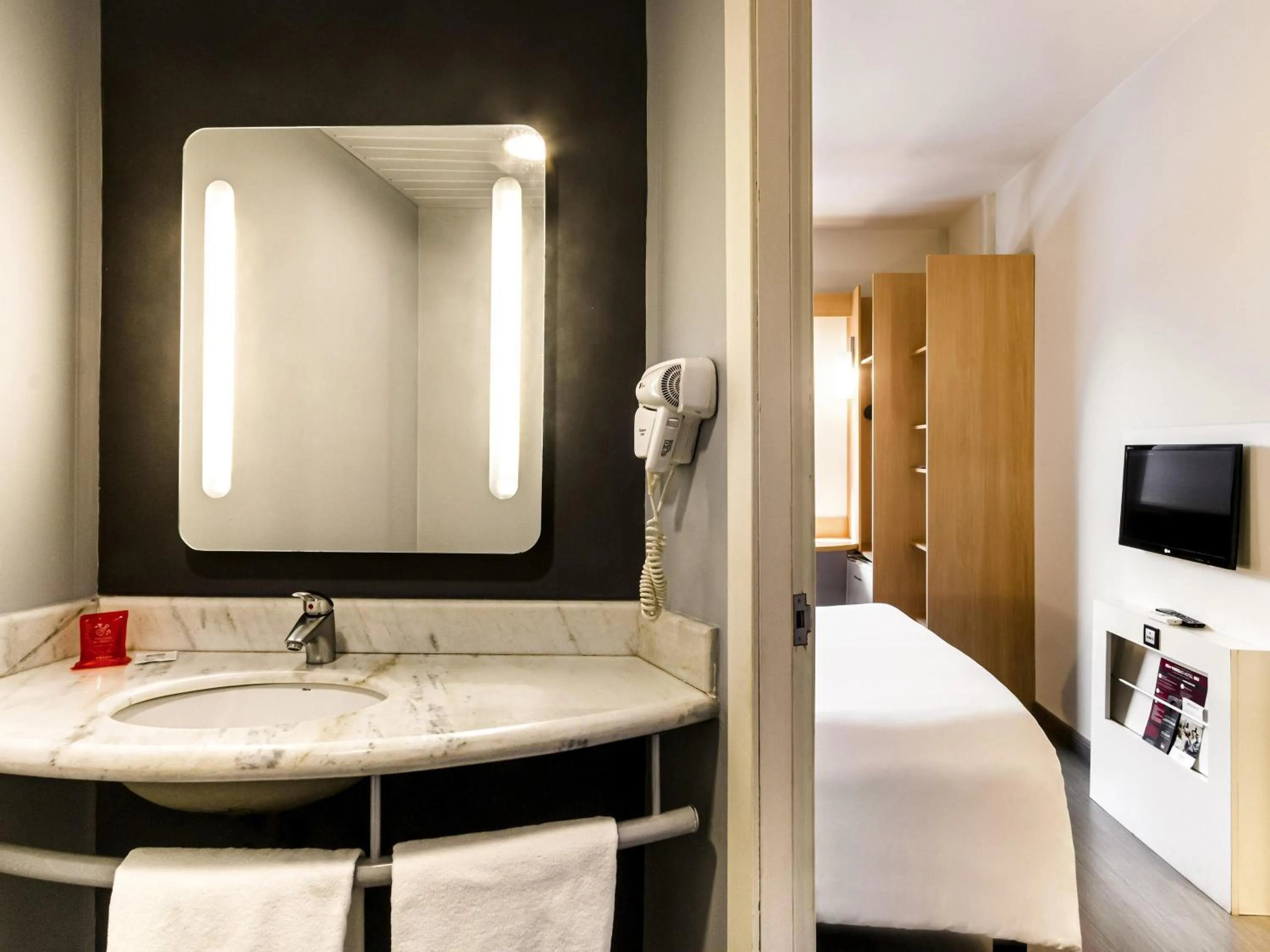 Bedroom, Bed in ibis Uberaba