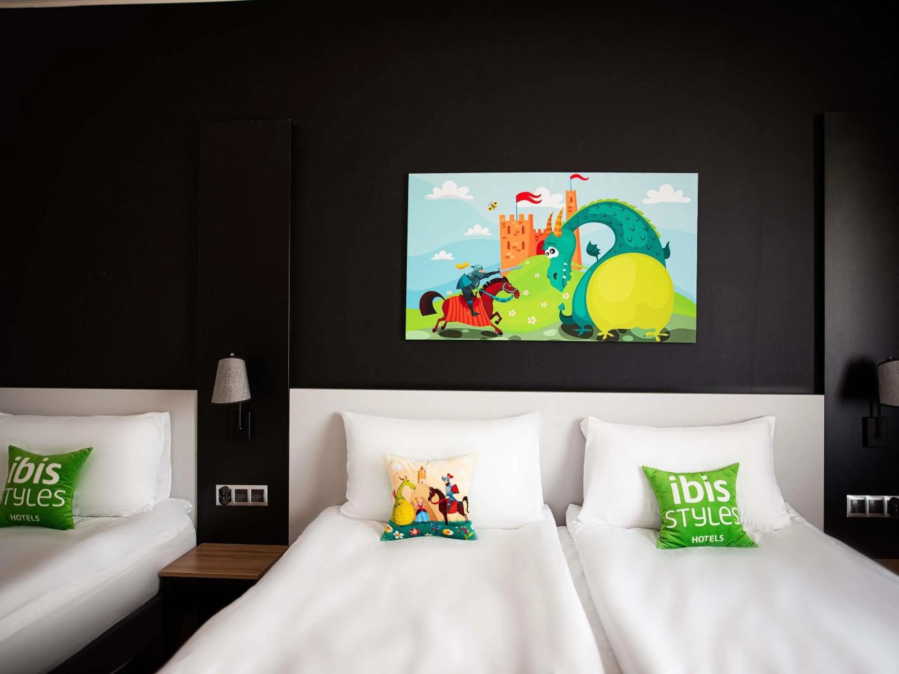 Bedroom, Bed in ibis styles Grudziadz