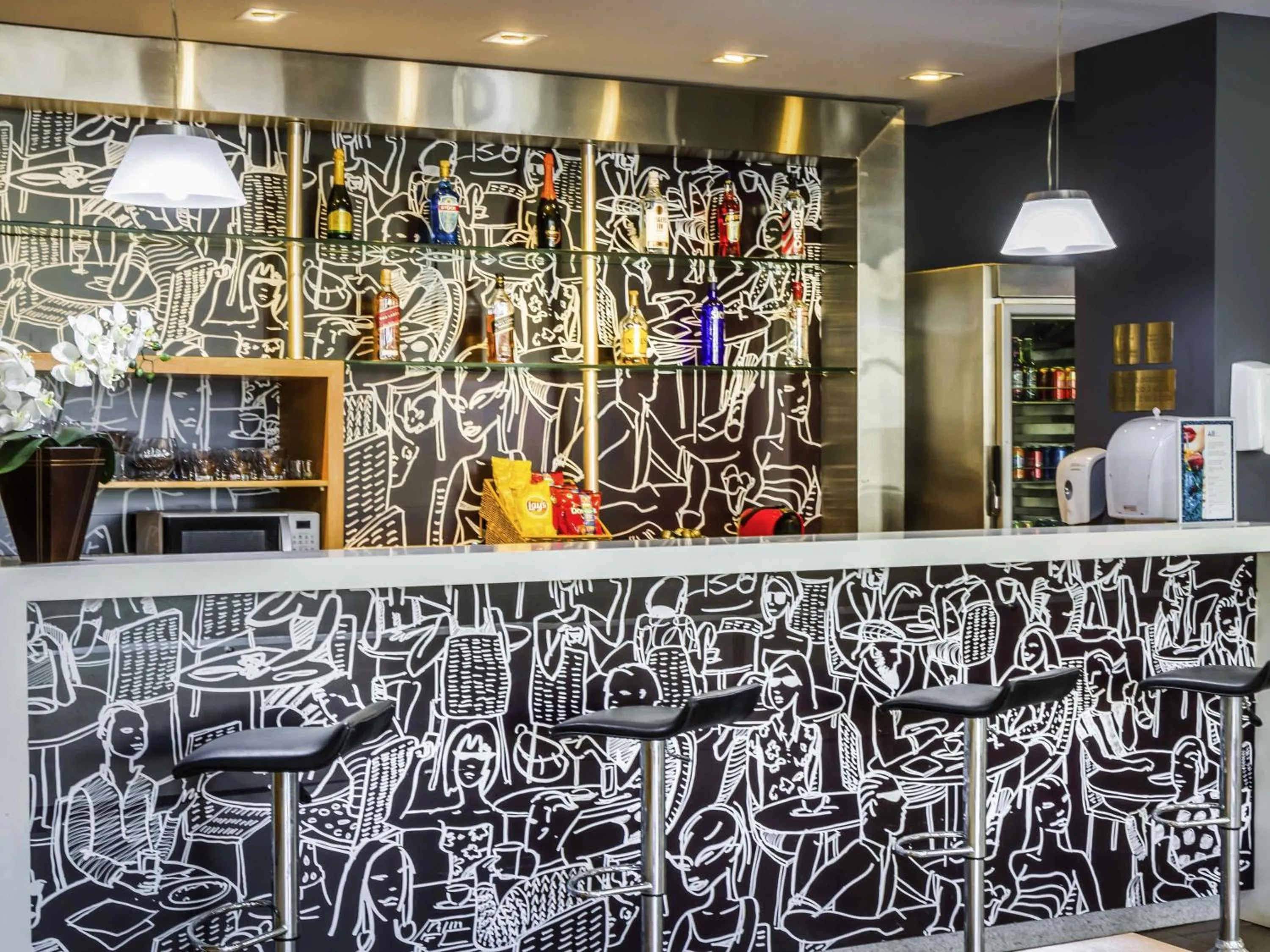 Lounge or bar in ibis Jaboticabal