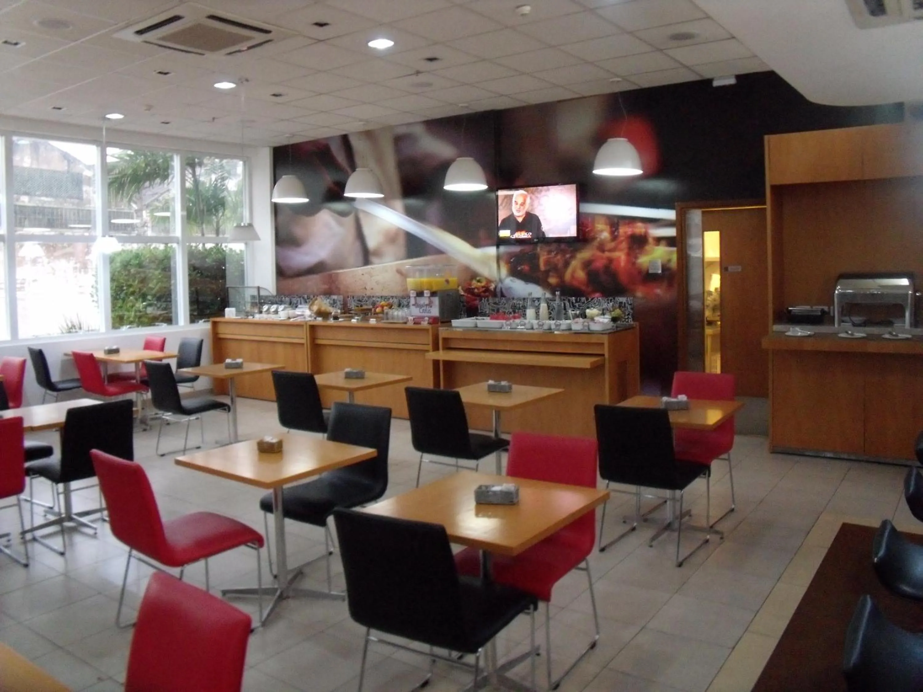 Restaurant/places to eat in ibis Jaboticabal