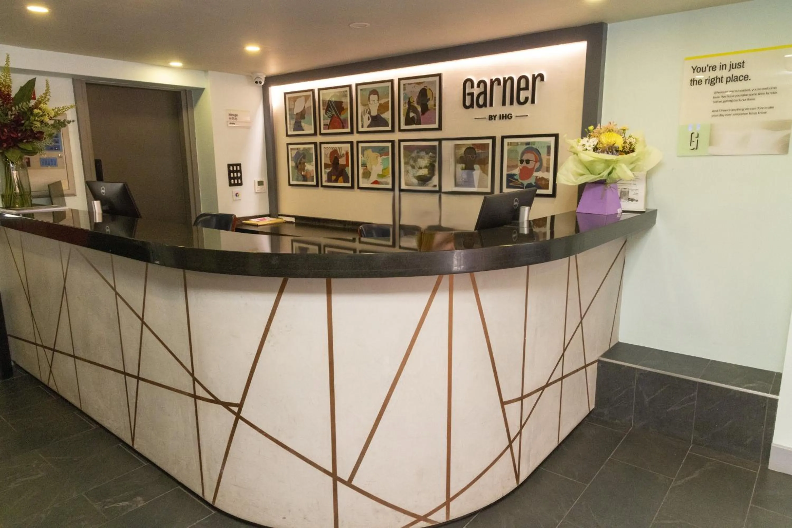 Lobby or reception in Garner Hotel Nottingham City Centre by IHG