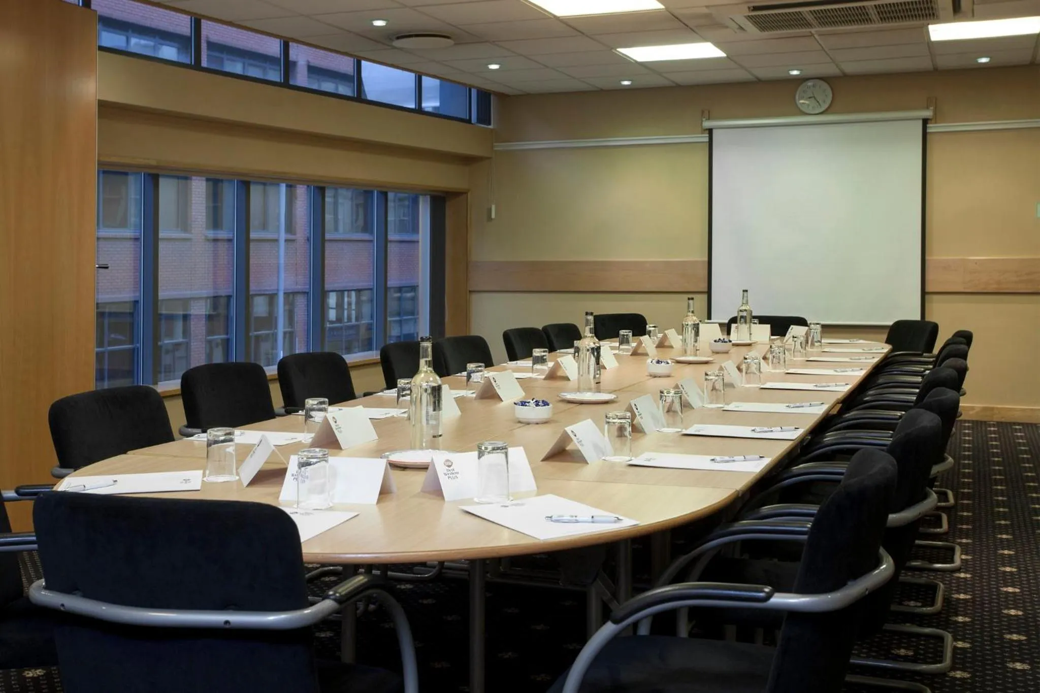 Meeting/conference room in Garner Hotel Nottingham City Centre by IHG