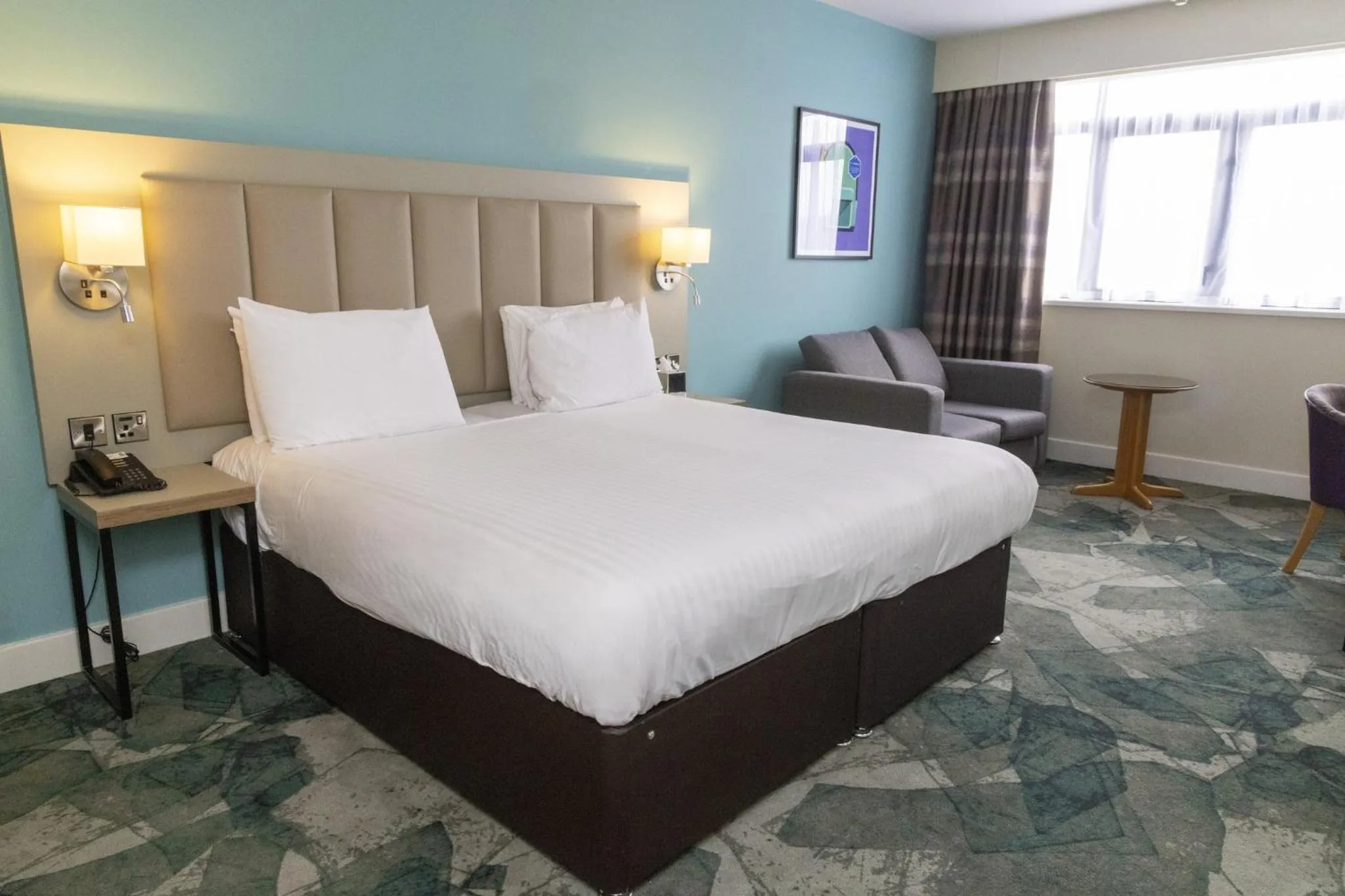 Photo of the whole room, Bed in Garner Hotel Nottingham City Centre by IHG
