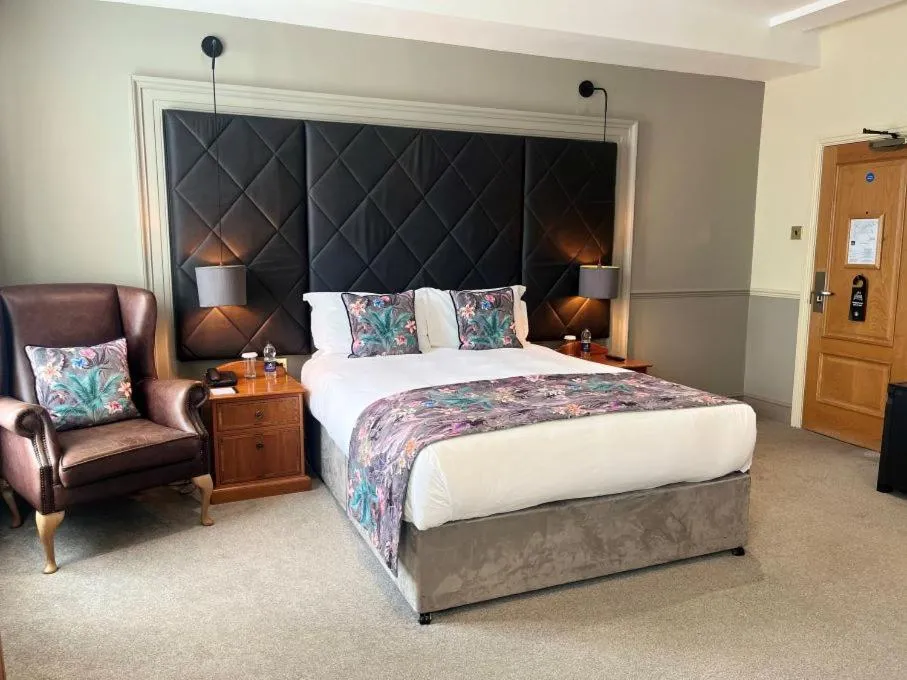 Bed in The Swan Hotel, Stafford, Staffordshire - The Coaching Inn Group