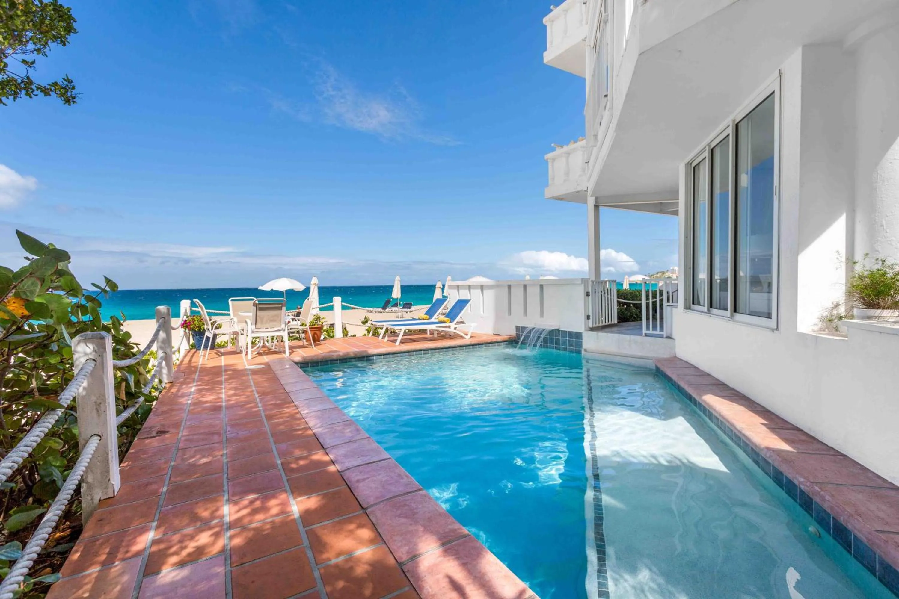Patio in Turtle's Nest Beach Resort