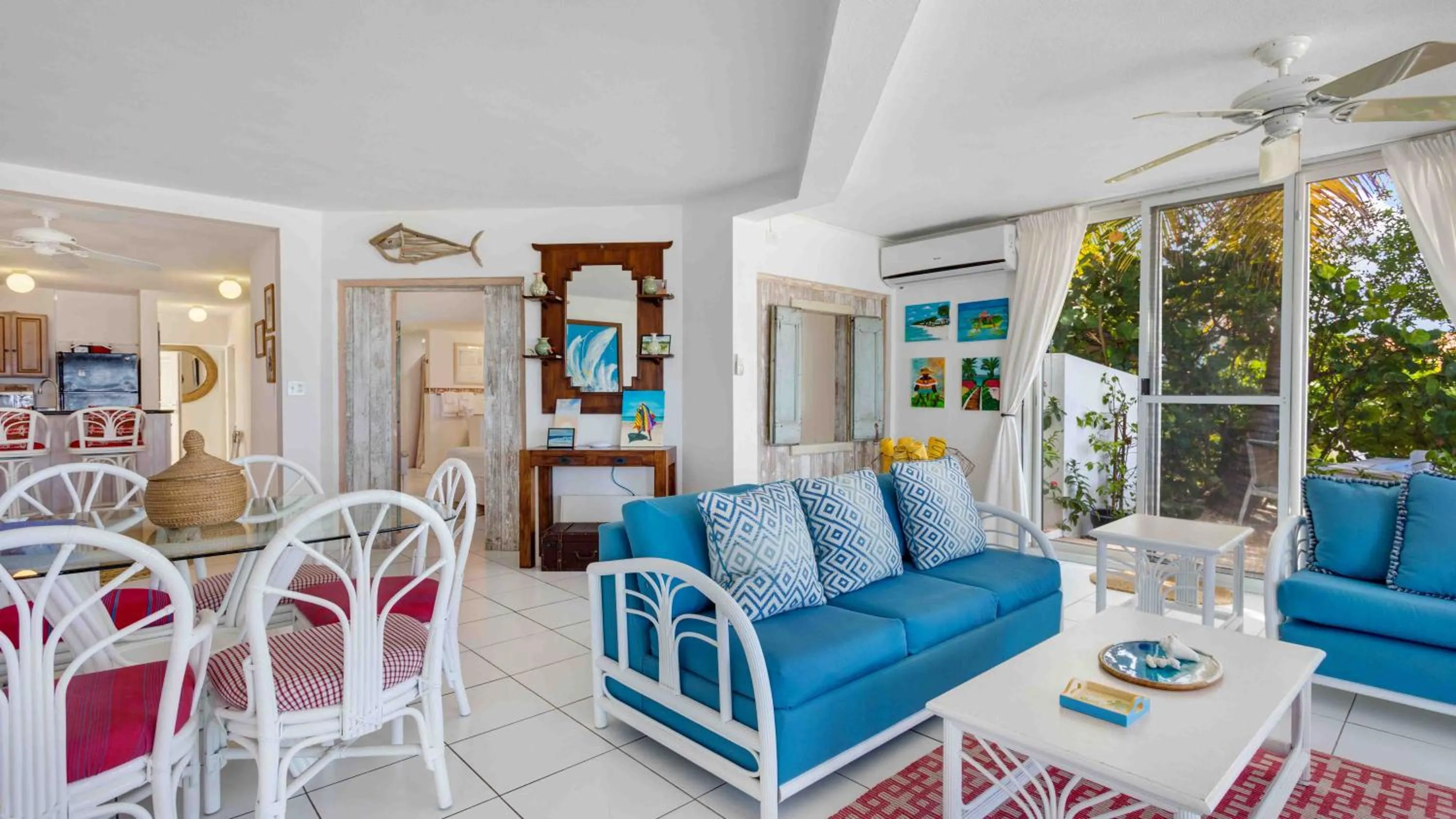 Living room in Turtle's Nest Beach Resort