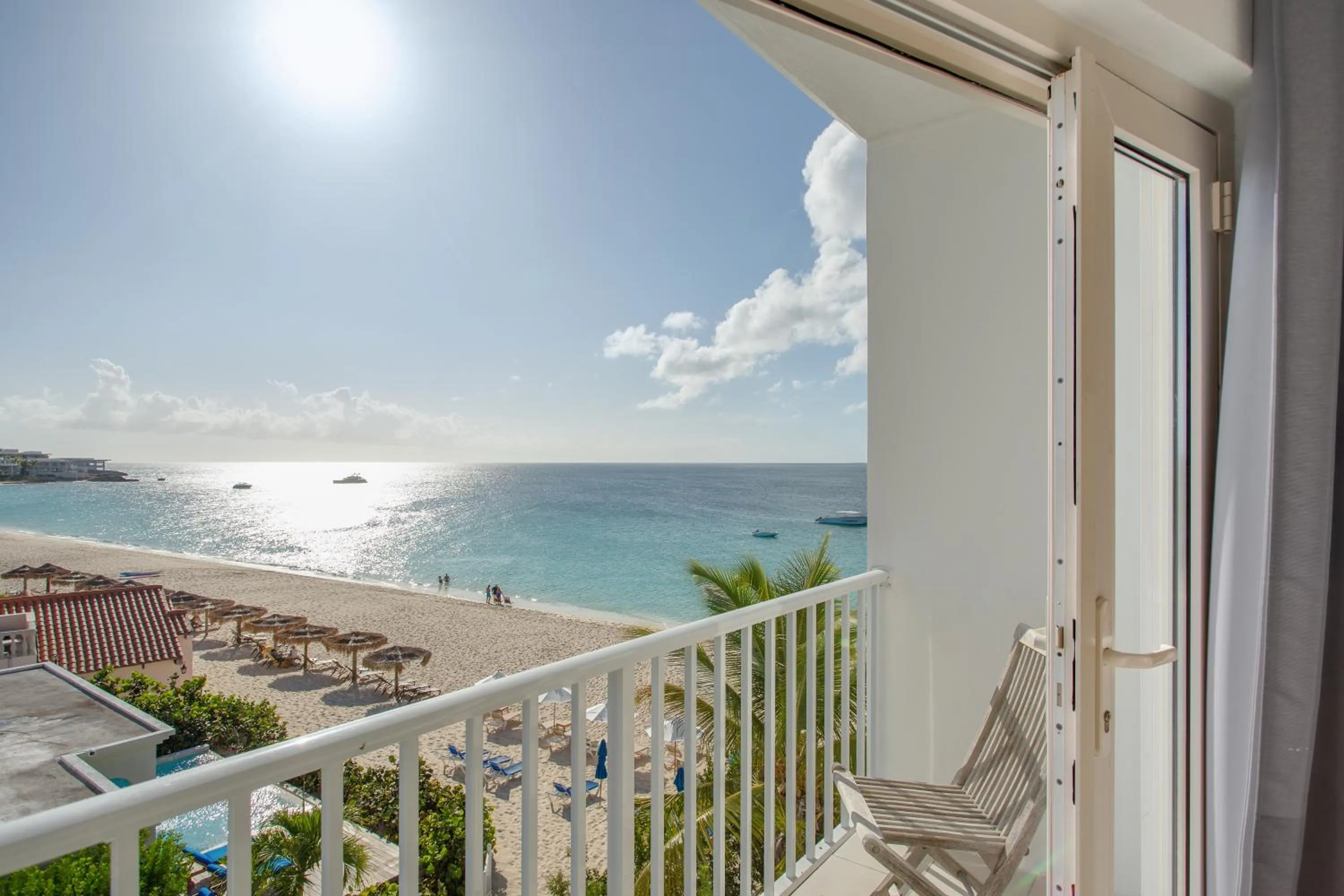 Balcony/Terrace in Turtle's Nest Beach Resort