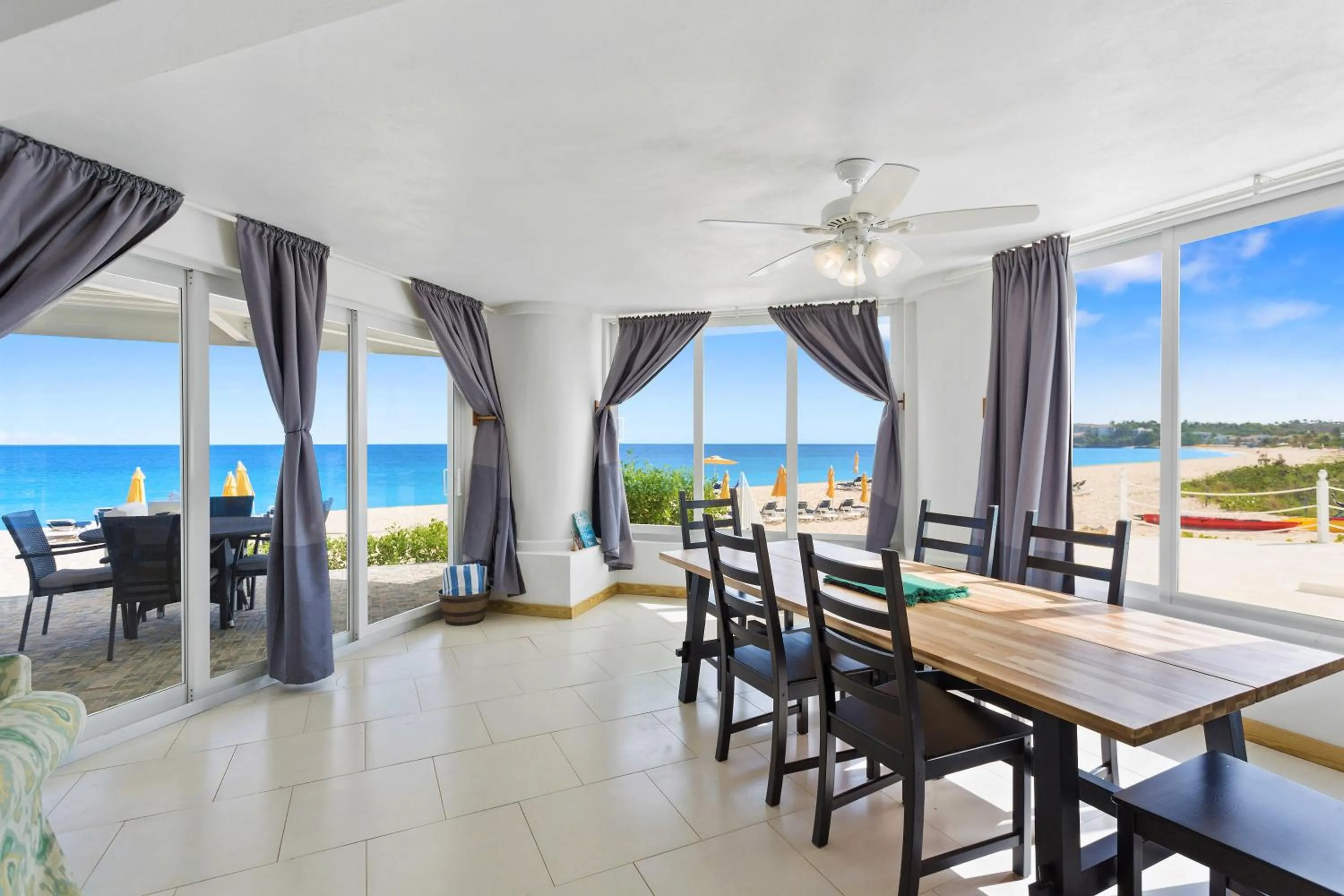 Balcony/Terrace in Turtle's Nest Beach Resort