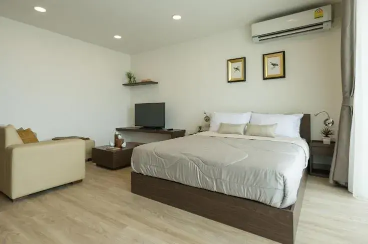 Deluxe Queen Studio  in The Garden 304 Deluxe Queen Studio  in The Garden 304