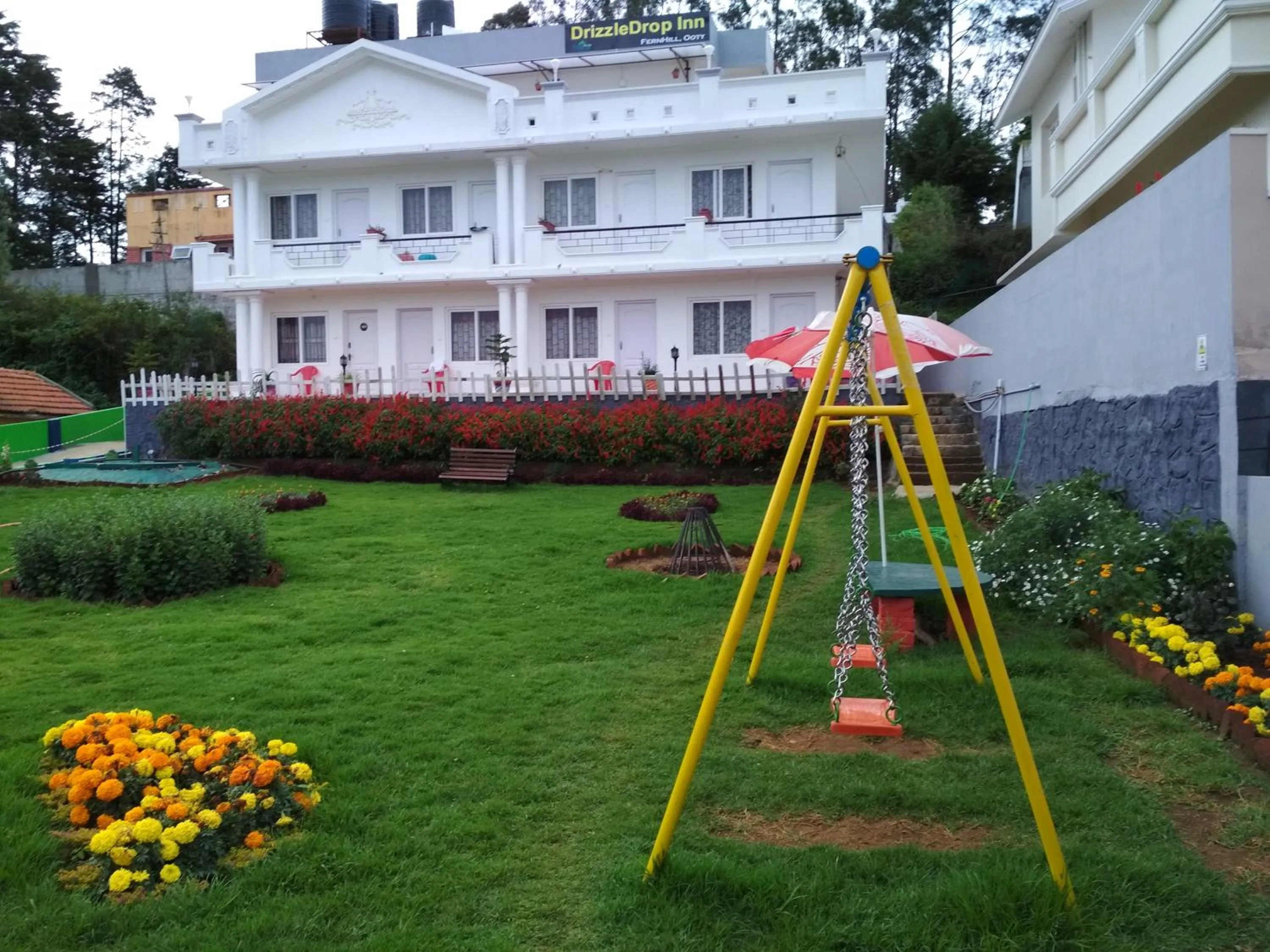 Garden in Drizzle Drop Inn