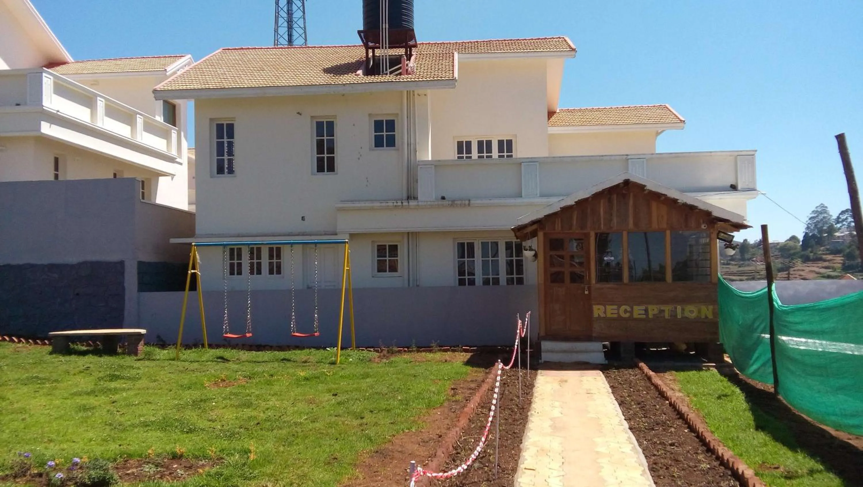 Lobby or reception in Drizzle Drop Inn