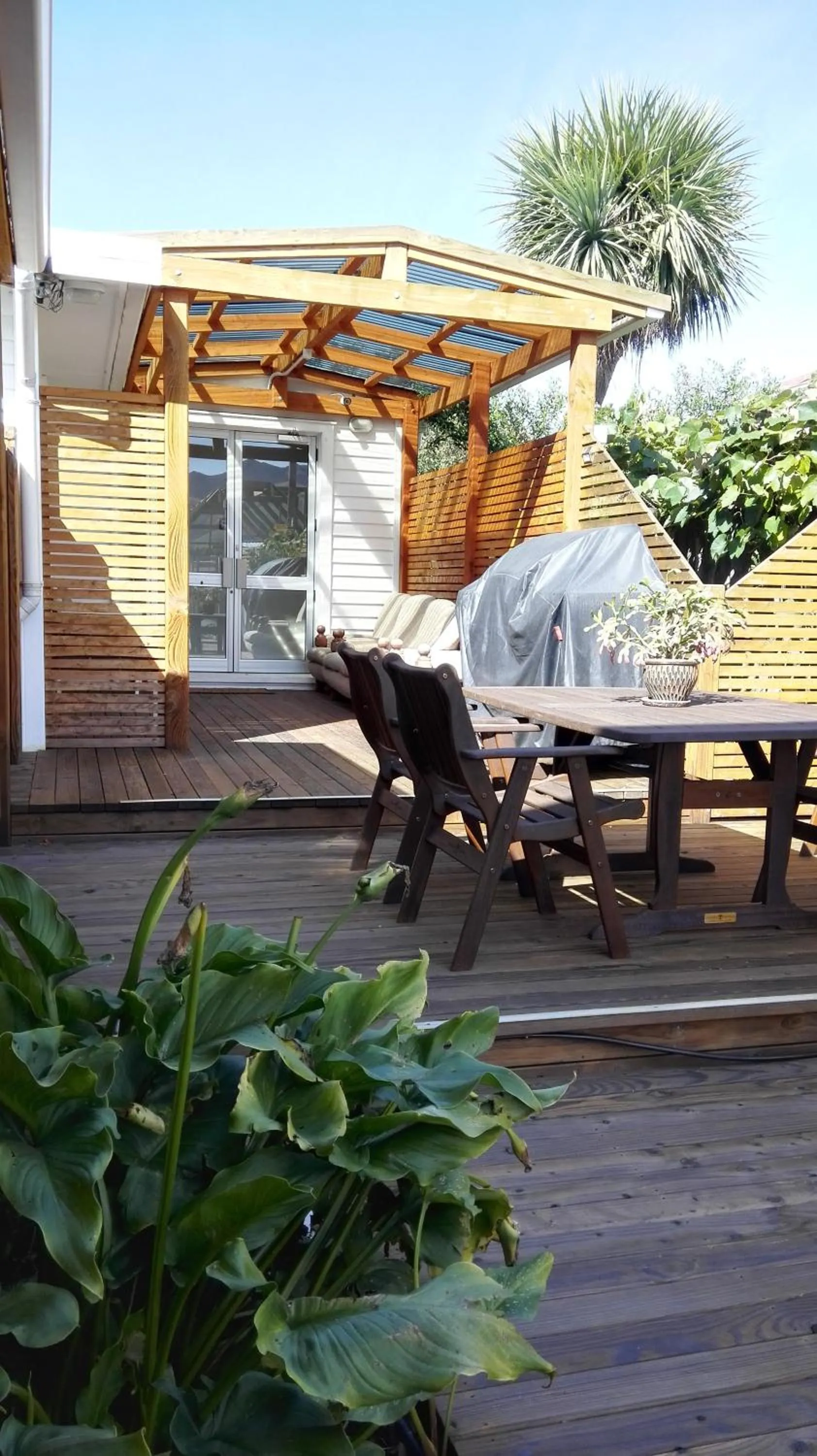 Patio in Oxford Queenette Backpackers