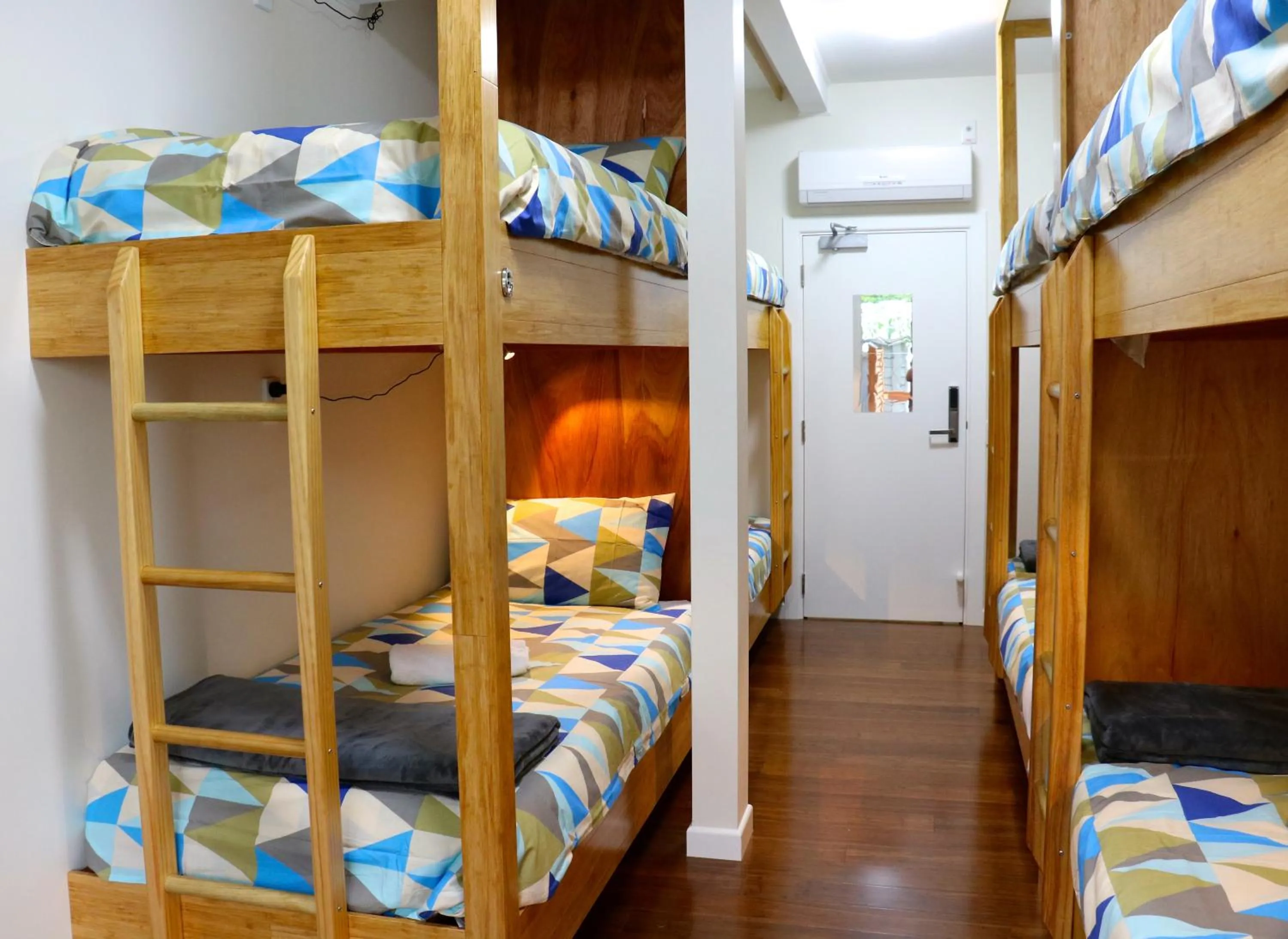 Bedroom, Bed in Oxford Queenette Backpackers