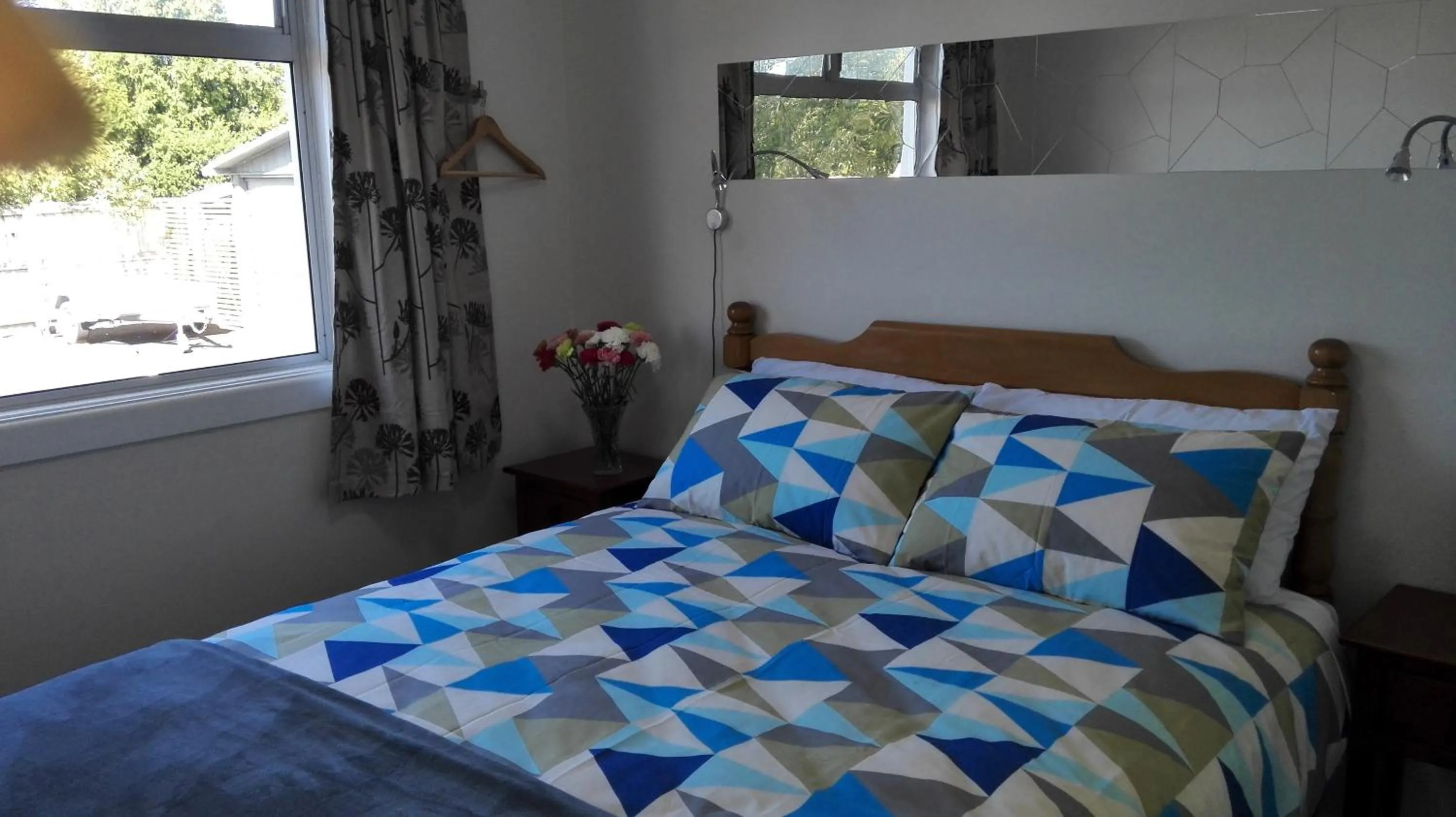 Bed in Oxford Queenette Backpackers