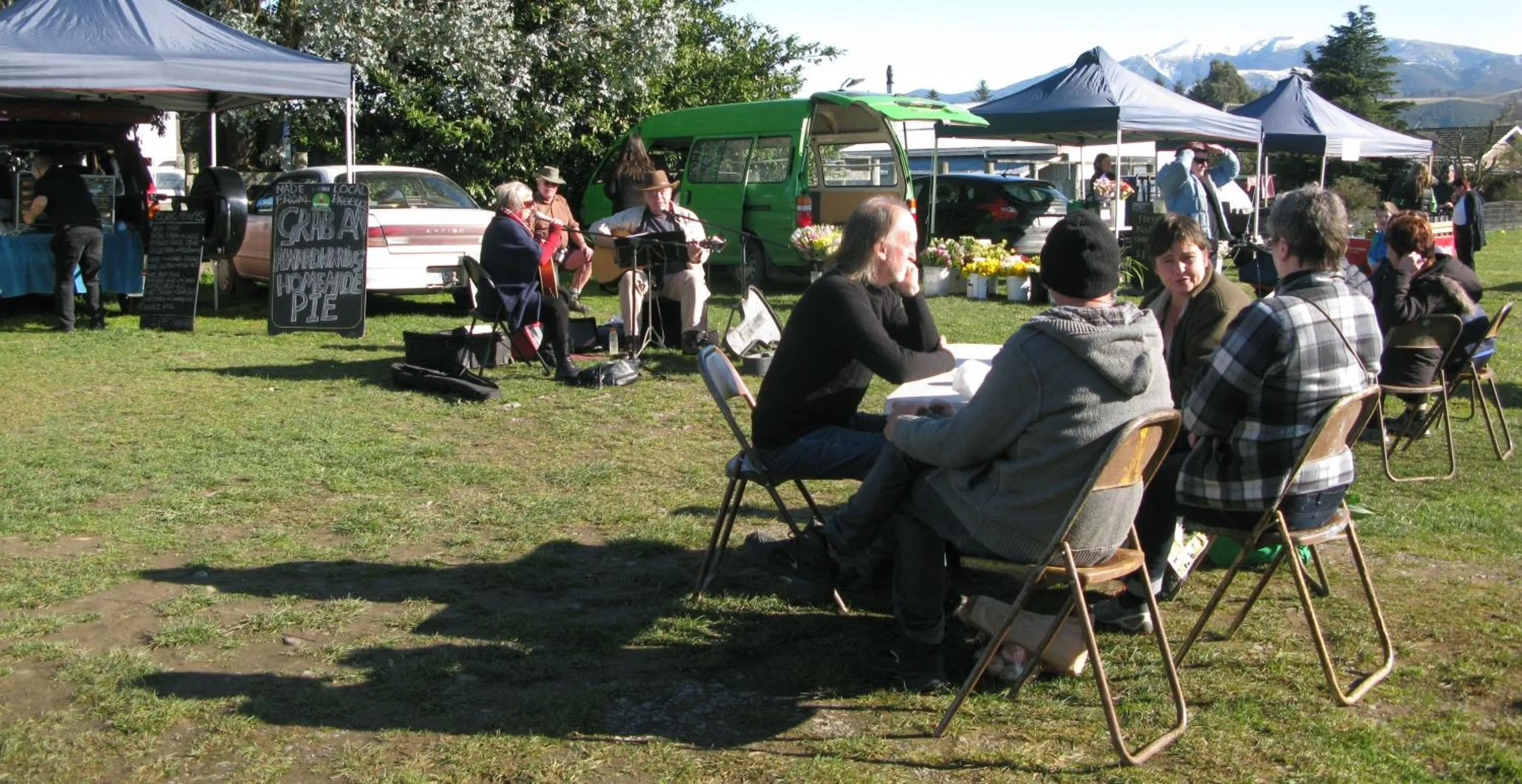 People in Oxford Queenette Backpackers