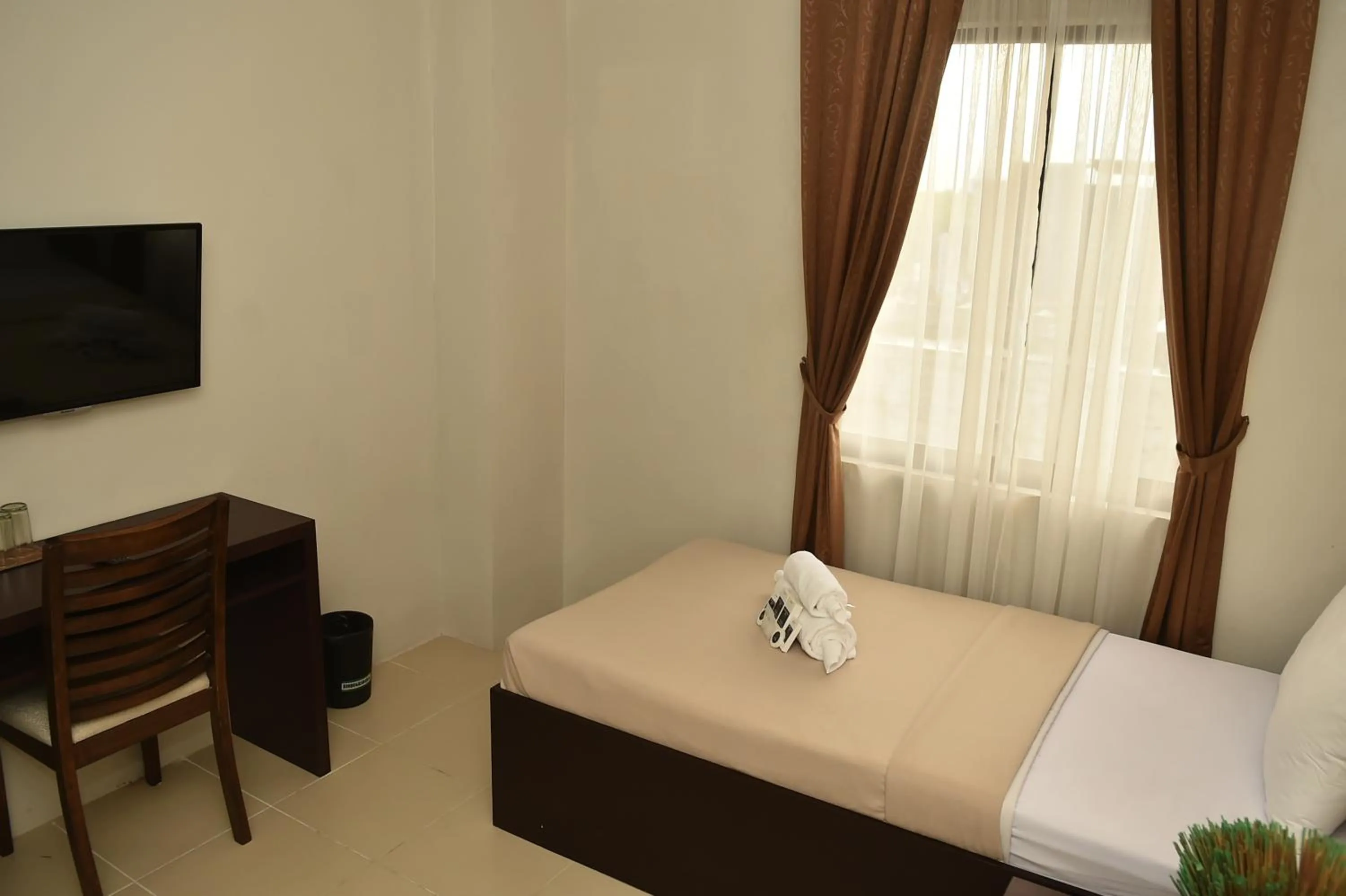 Other, Bed in Columbus Plaza Hotel