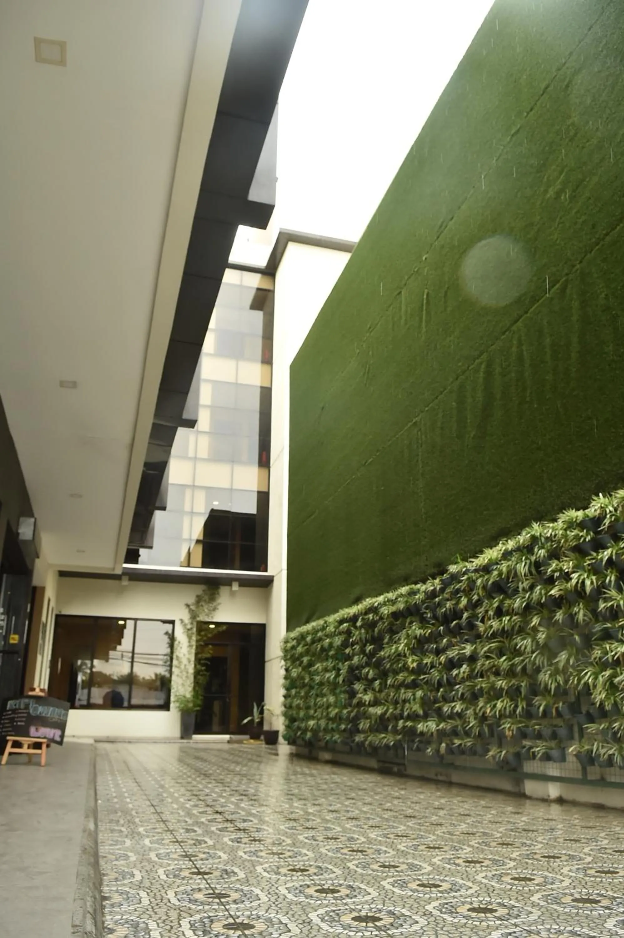 Property building in Columbus Plaza Hotel