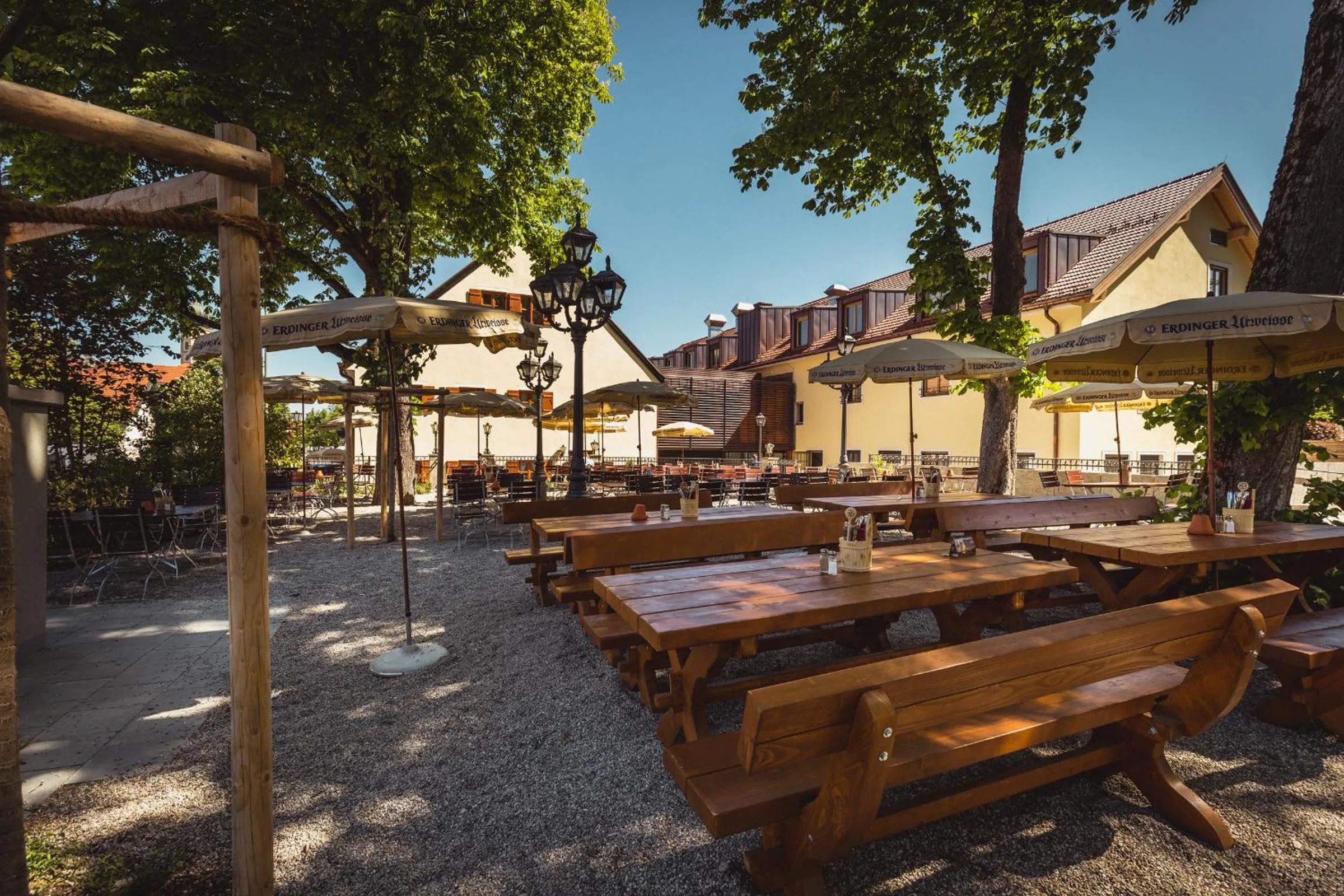 Restaurant/places to eat in Hotel & Gaststätte zum Erdinger Weißbräu